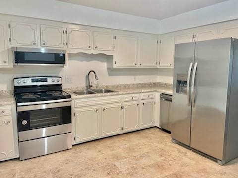 103 Connie Dr #A, Hendersonville, TN 37075