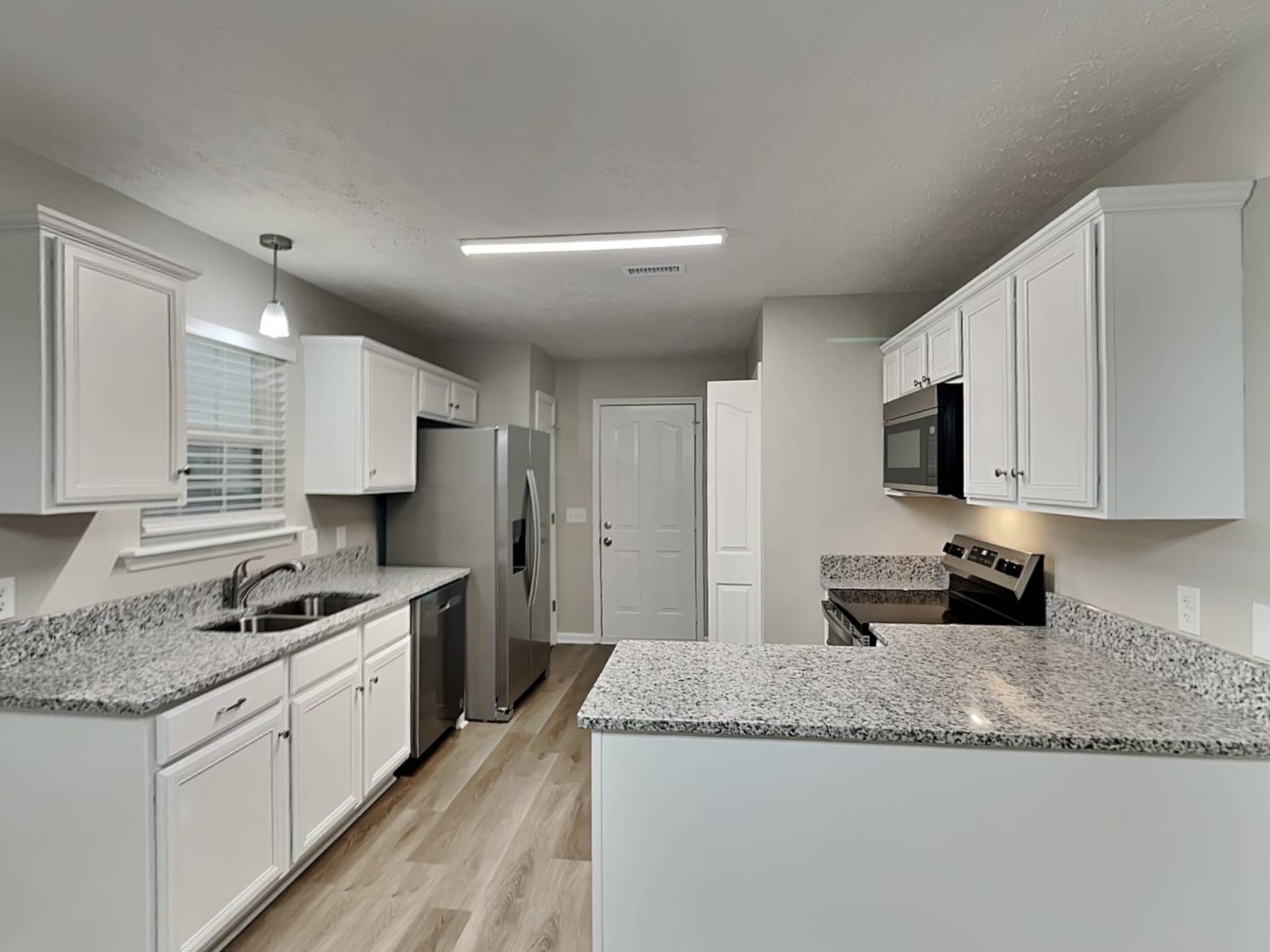 1233 Shannon Ln, La Vergne, TN 37086