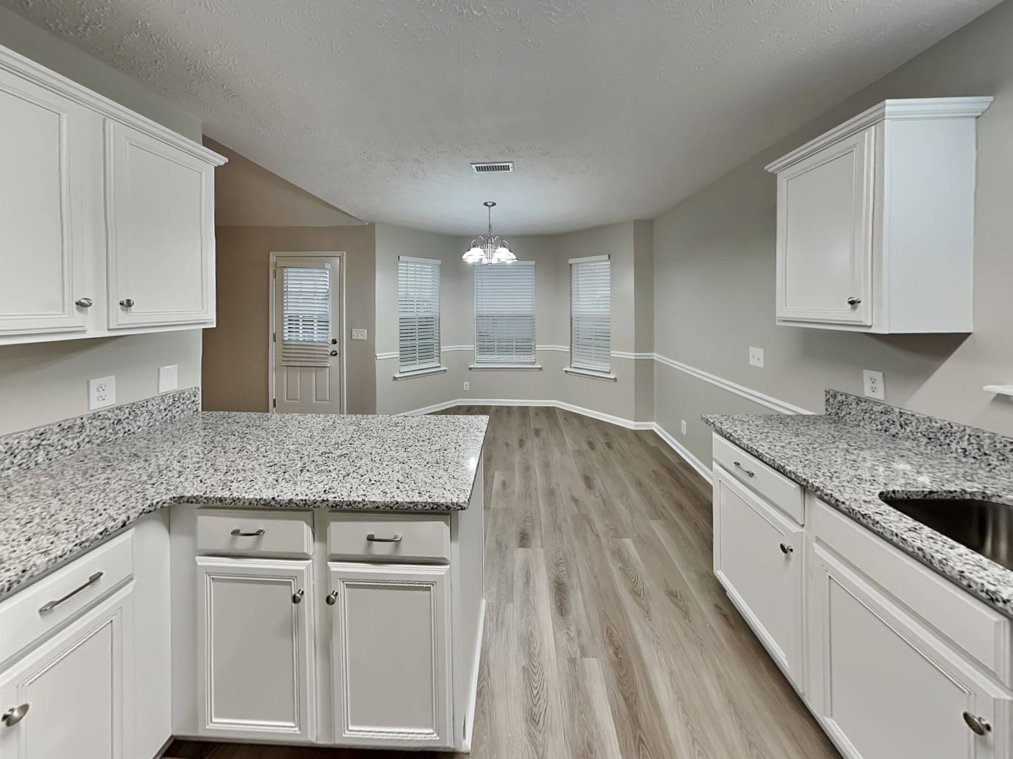 1233 Shannon Ln, La Vergne, TN 37086
