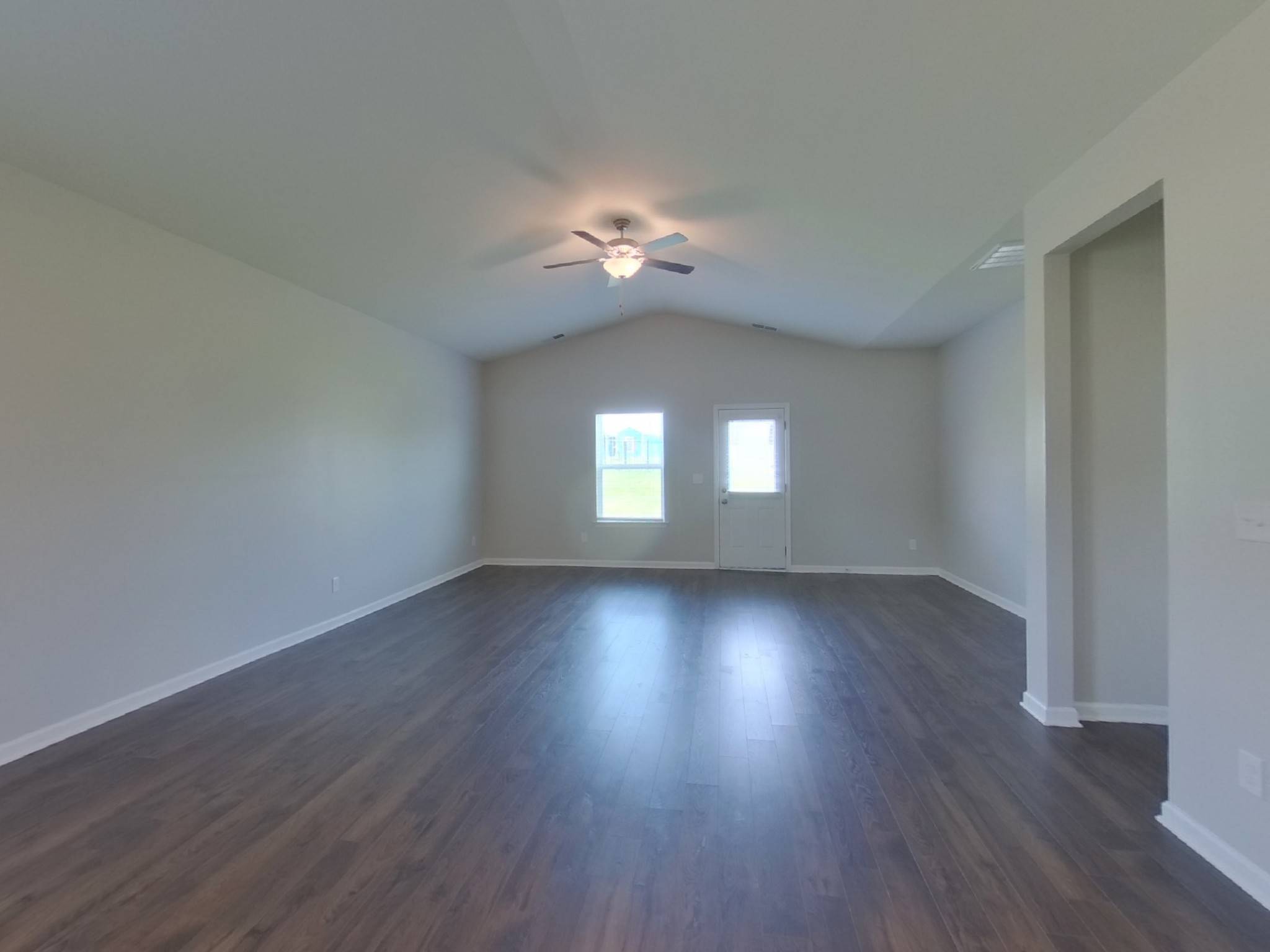 2927 Beeswax St, Columbia, TN 38401