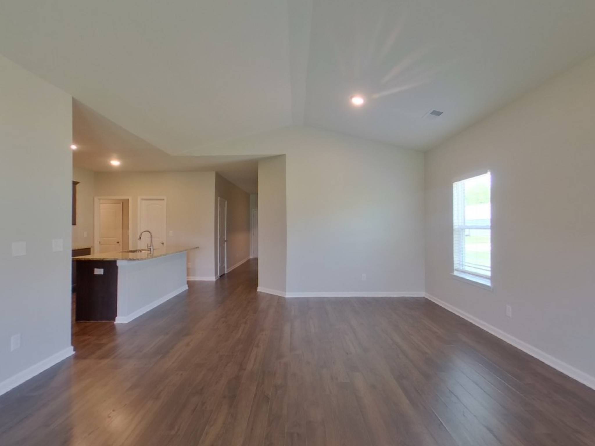 2927 Beeswax St, Columbia, TN 38401