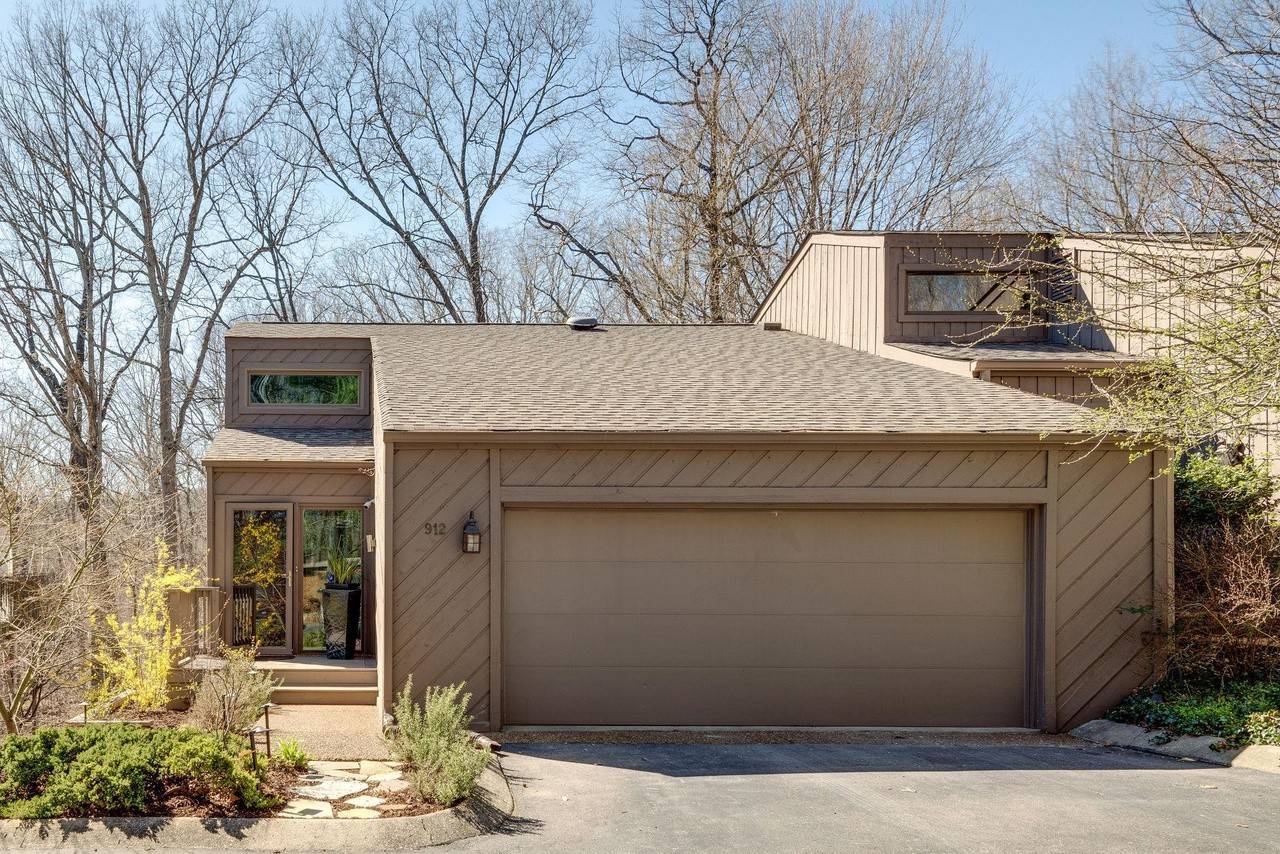 912 Harpeth Trace Dr, Nashville, TN 37221