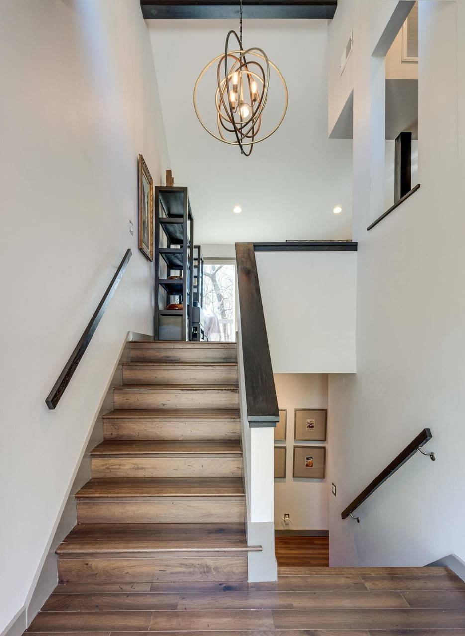 912 Harpeth Trace Dr, Nashville, TN 37221