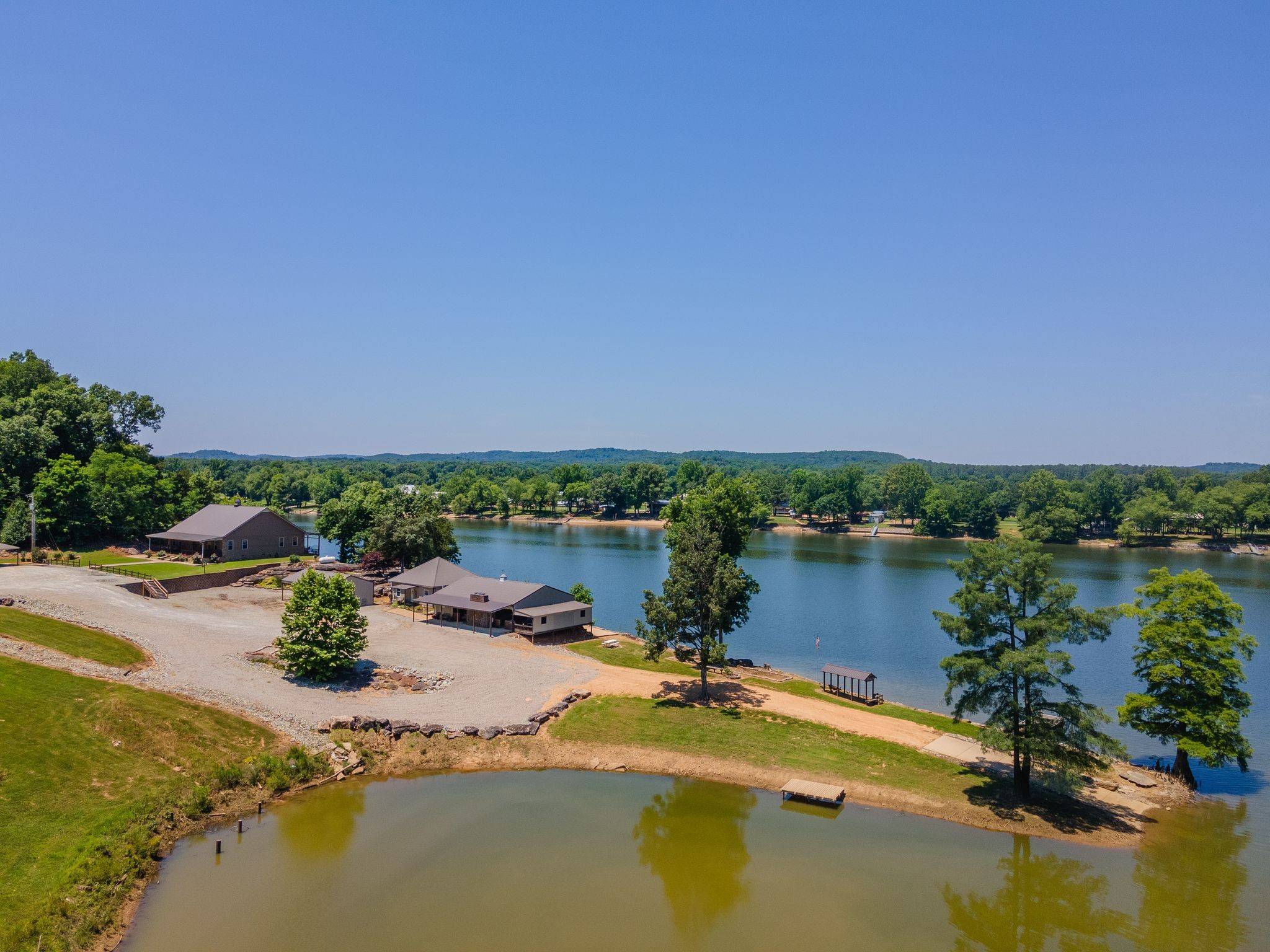 351 New Era Landing Rd, Linden, TN 37096