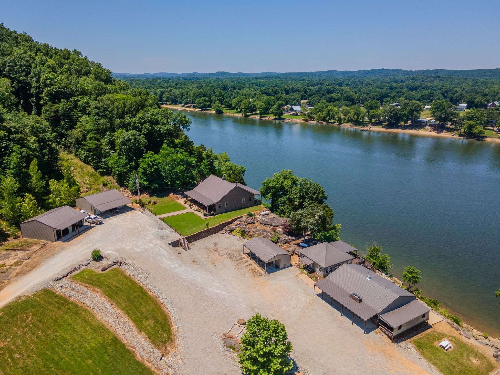 351 New Era Landing Rd, Linden, TN 37096