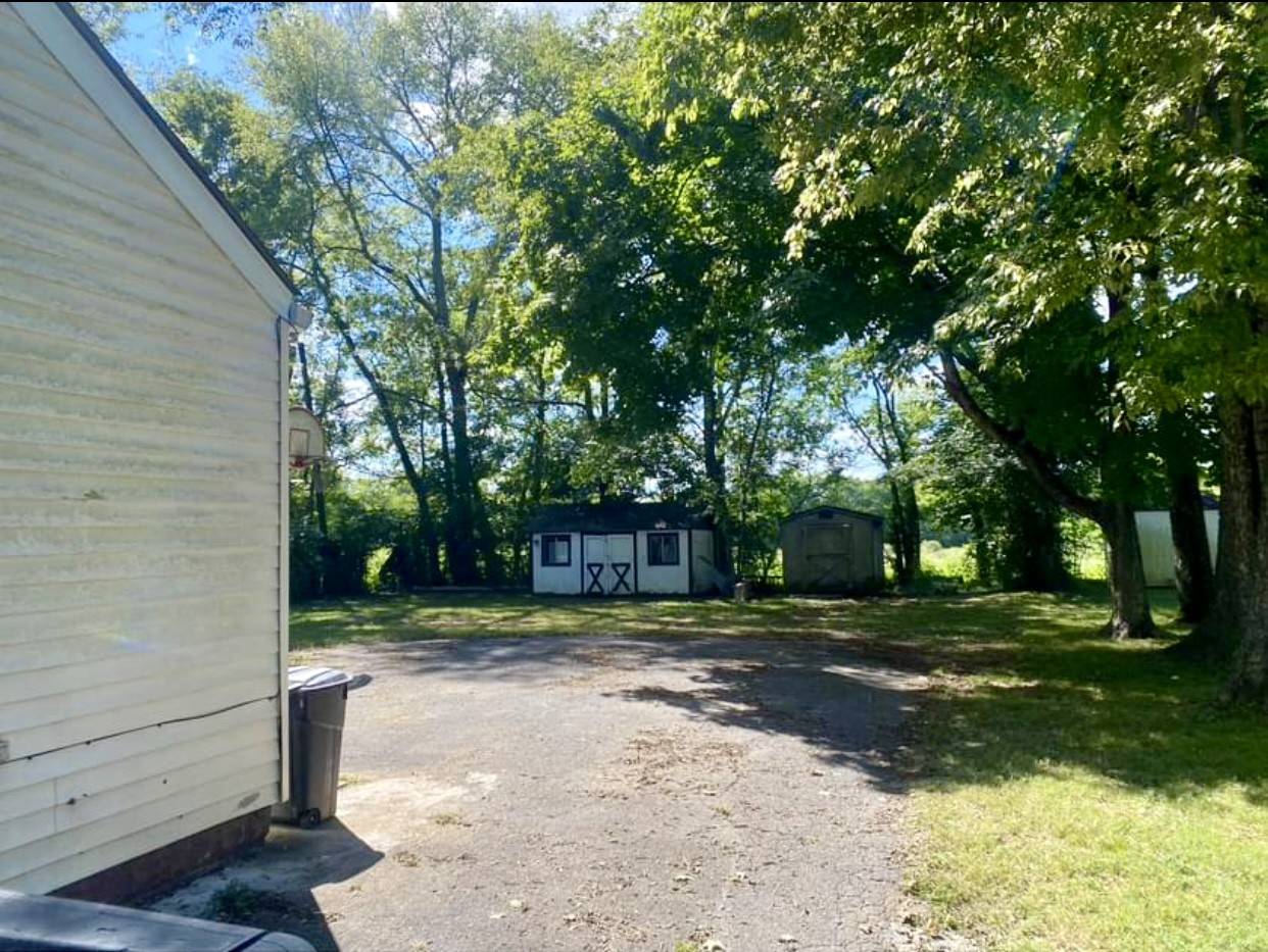 652 Trimble Ave, Gallatin, TN 37066