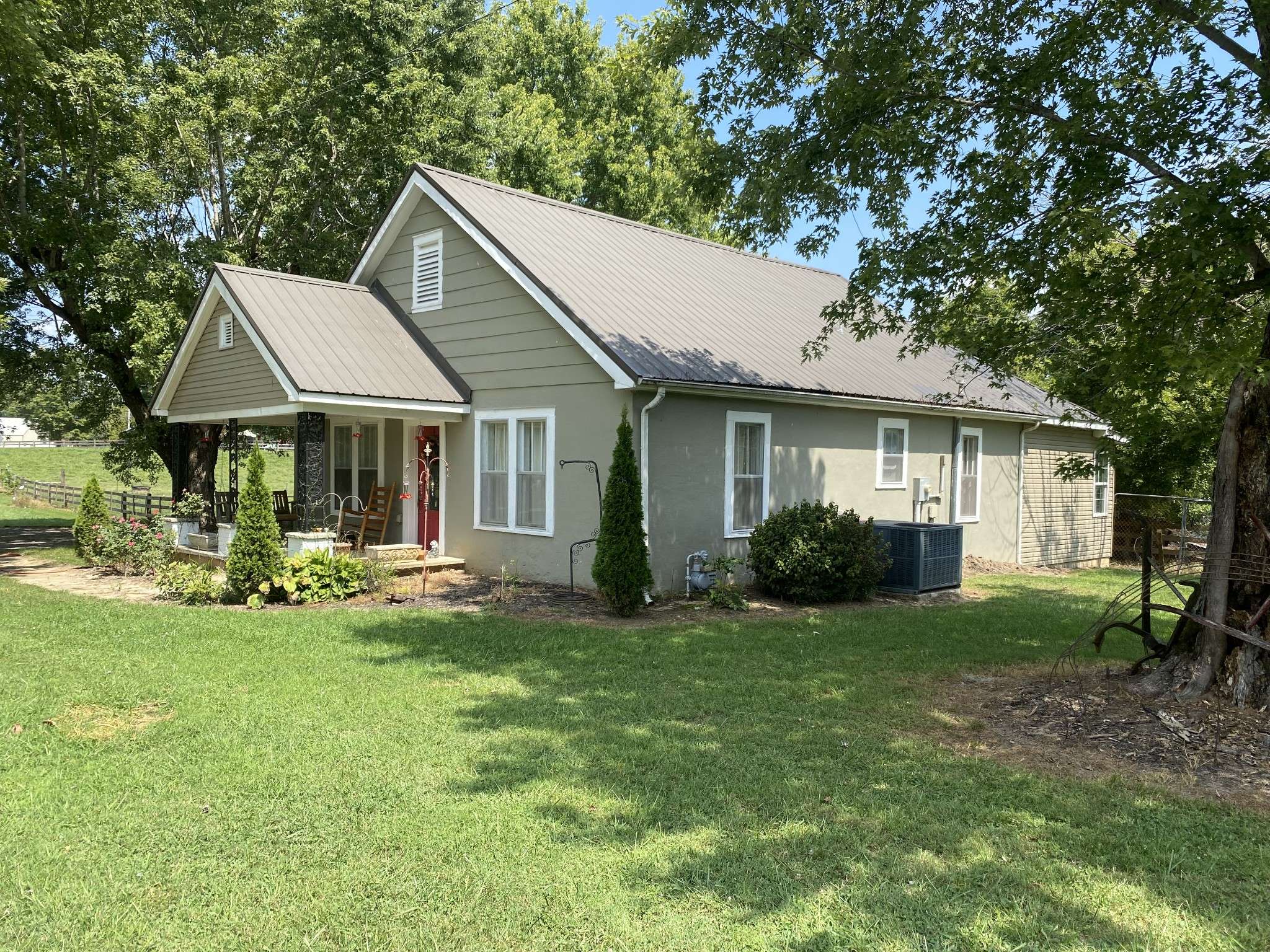 691 Hodges Bridge Rd, Doyle, TN 38559