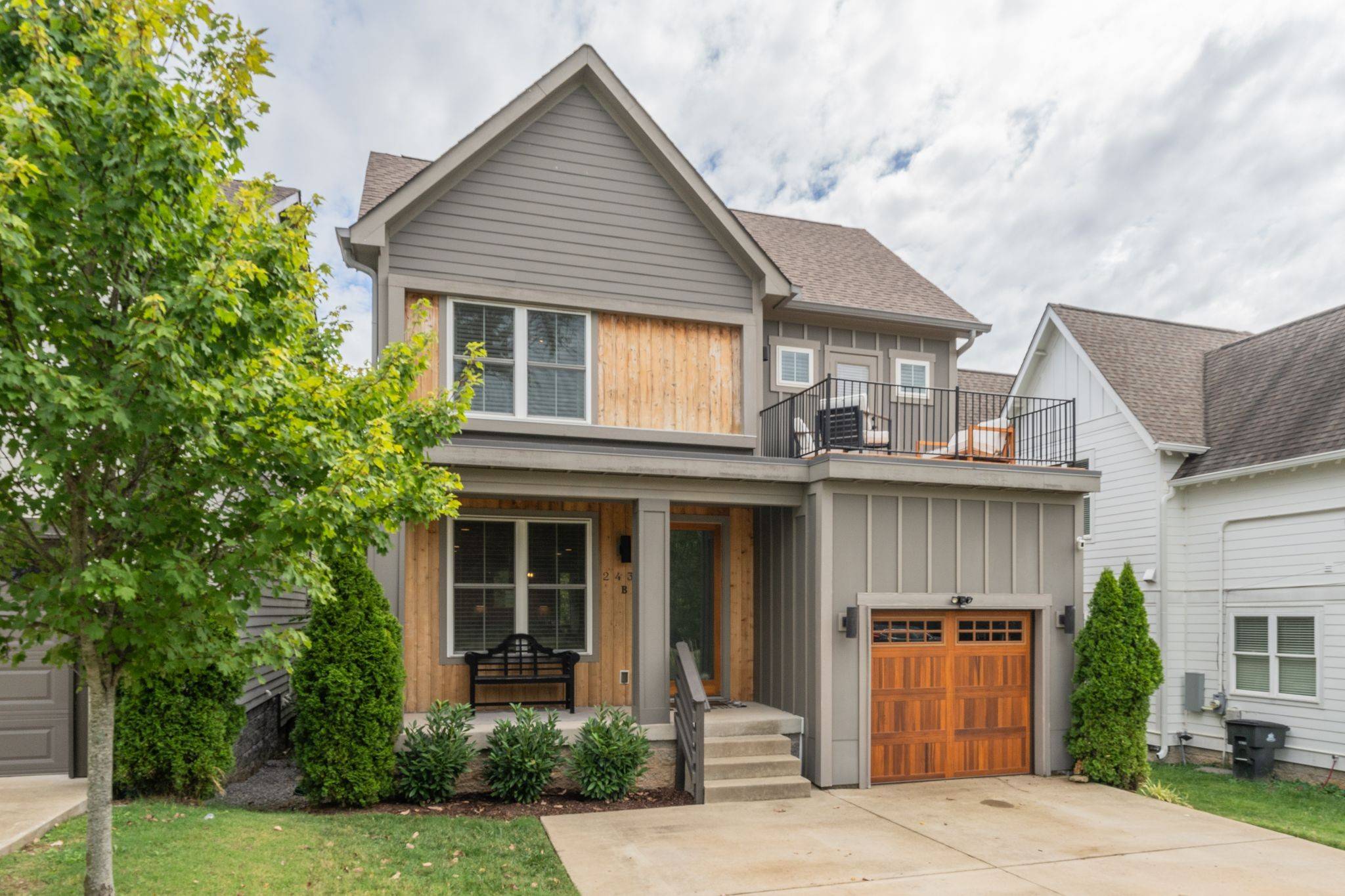 2433B Chapman Dr, Nashville, TN 37206