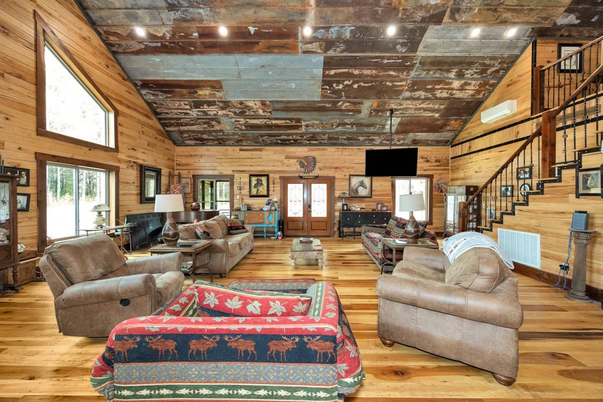 700 Kincaid Rd, Minor Hill, TN 38473