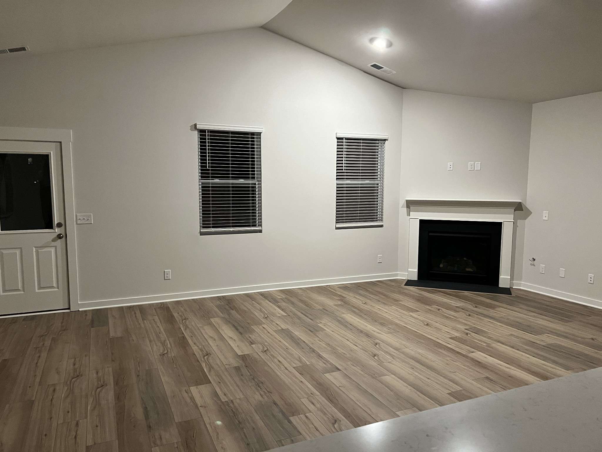 859 Nightingale Ave, Hendersonville, TN 37075