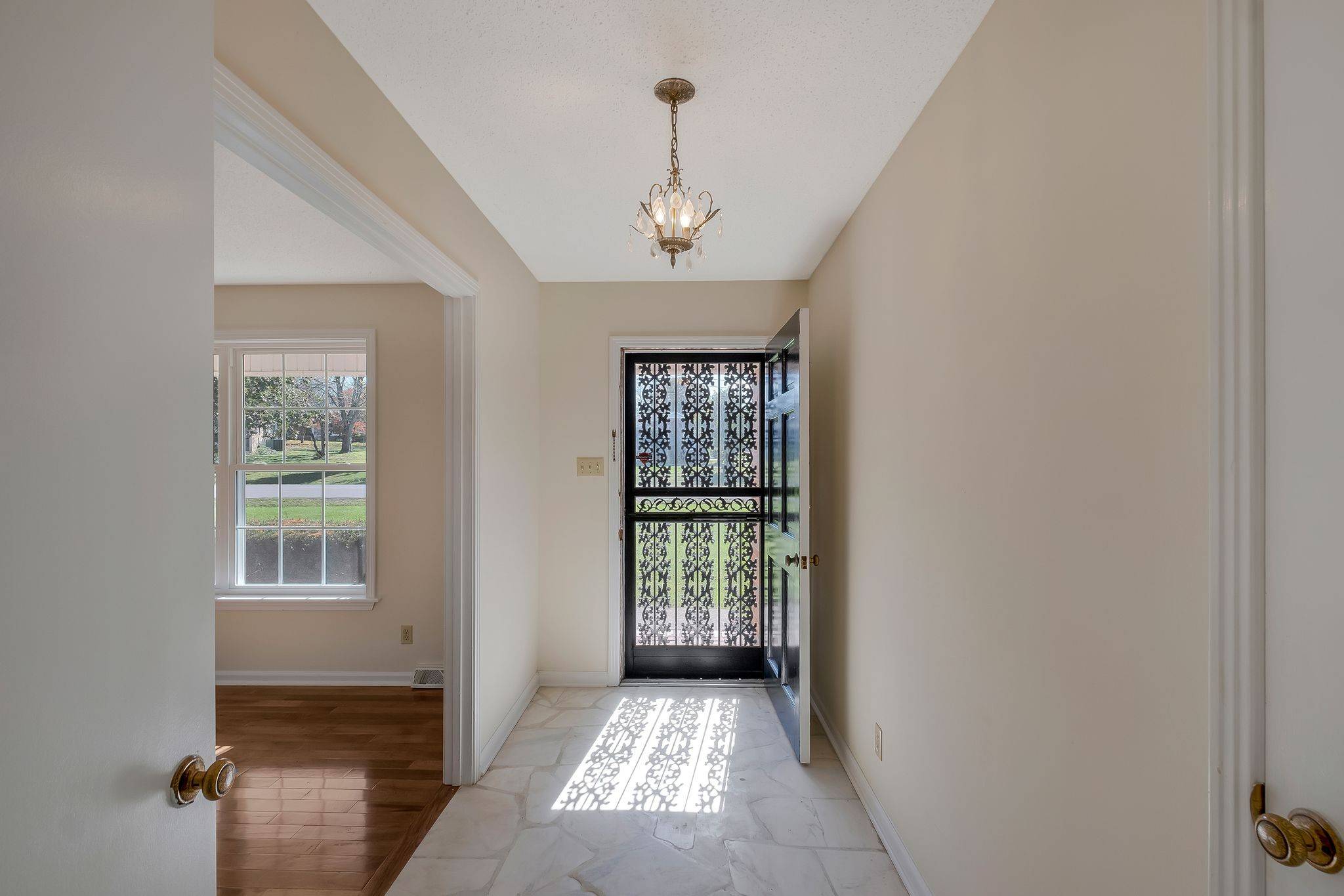 518 Hemingway Dr, Columbia, TN 38401