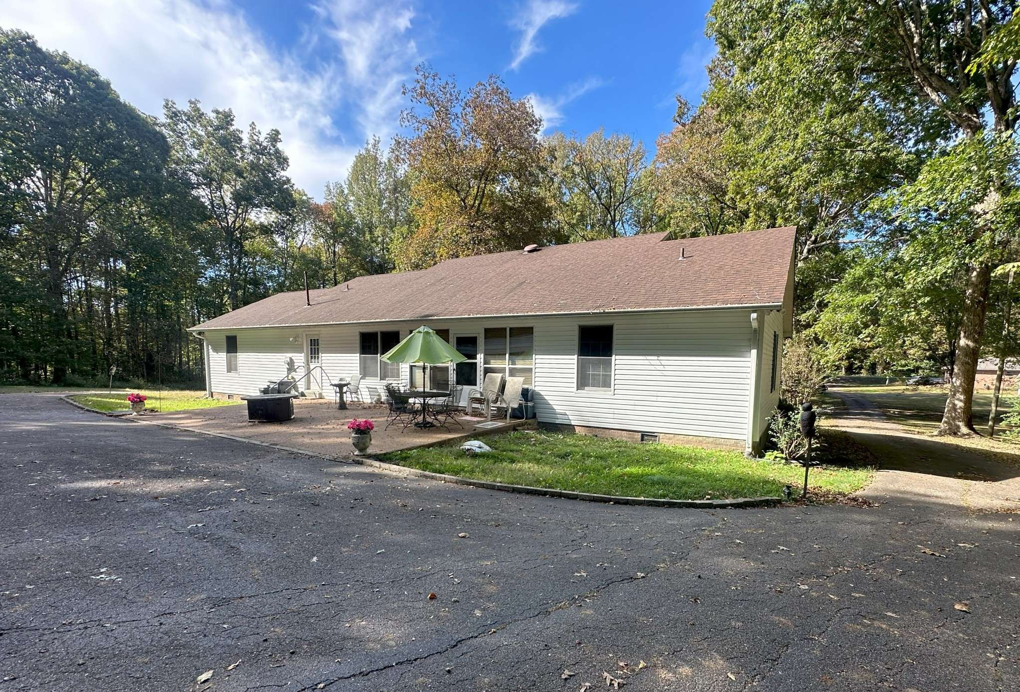 883 Crucifer Rd, Huron, TN 38345
