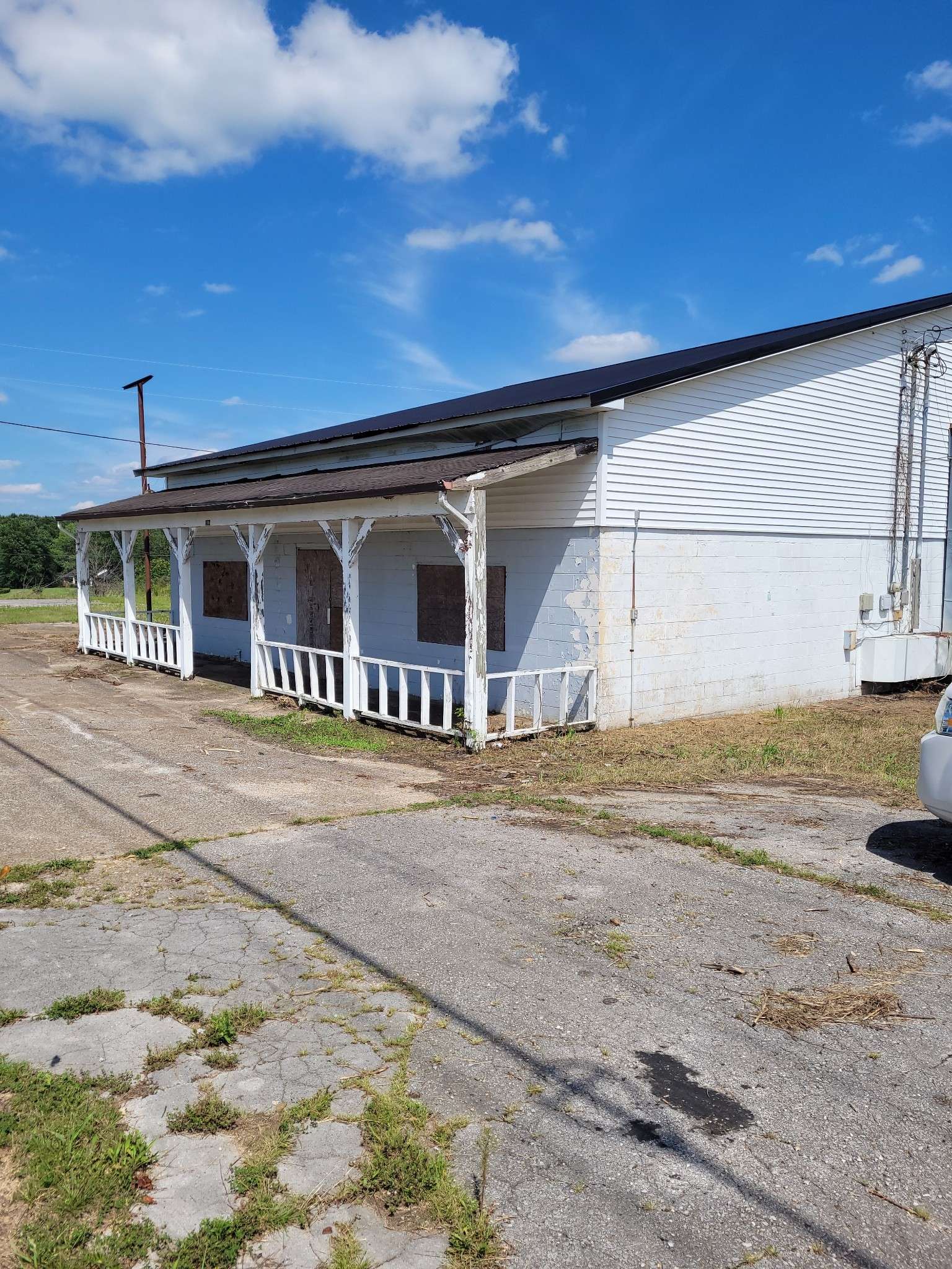 2816 Highway 43 #S, Leoma, TN 38468