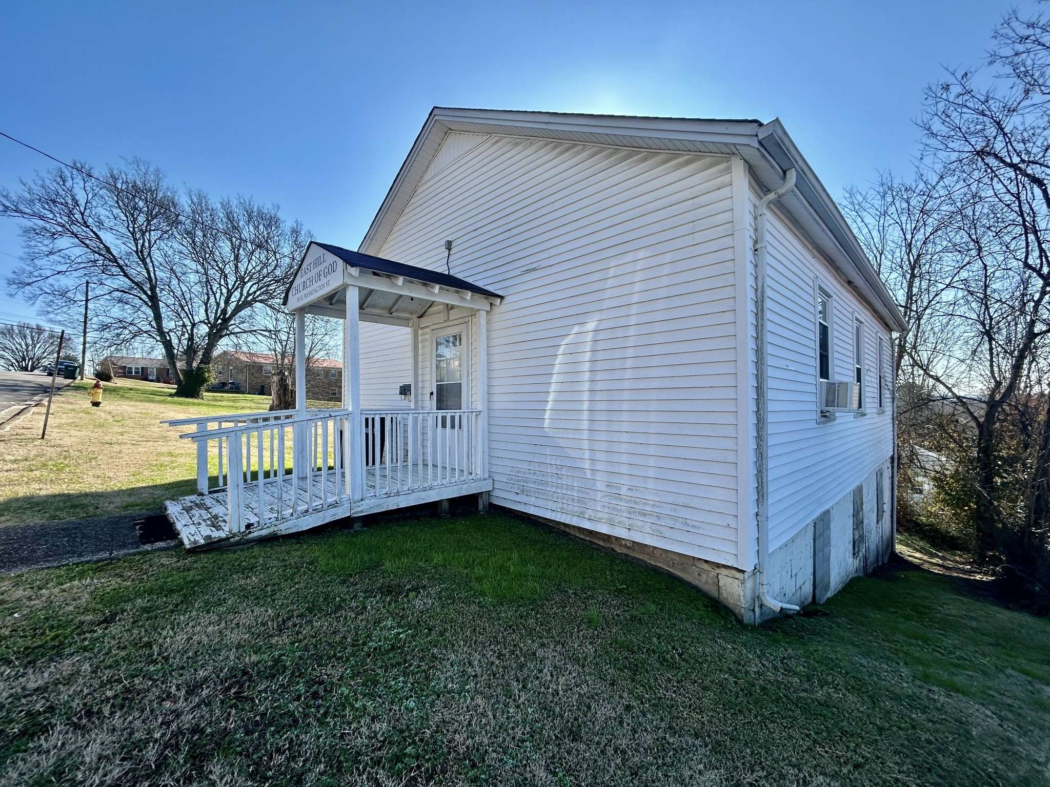553 E Washington St, Pulaski, TN 38478
