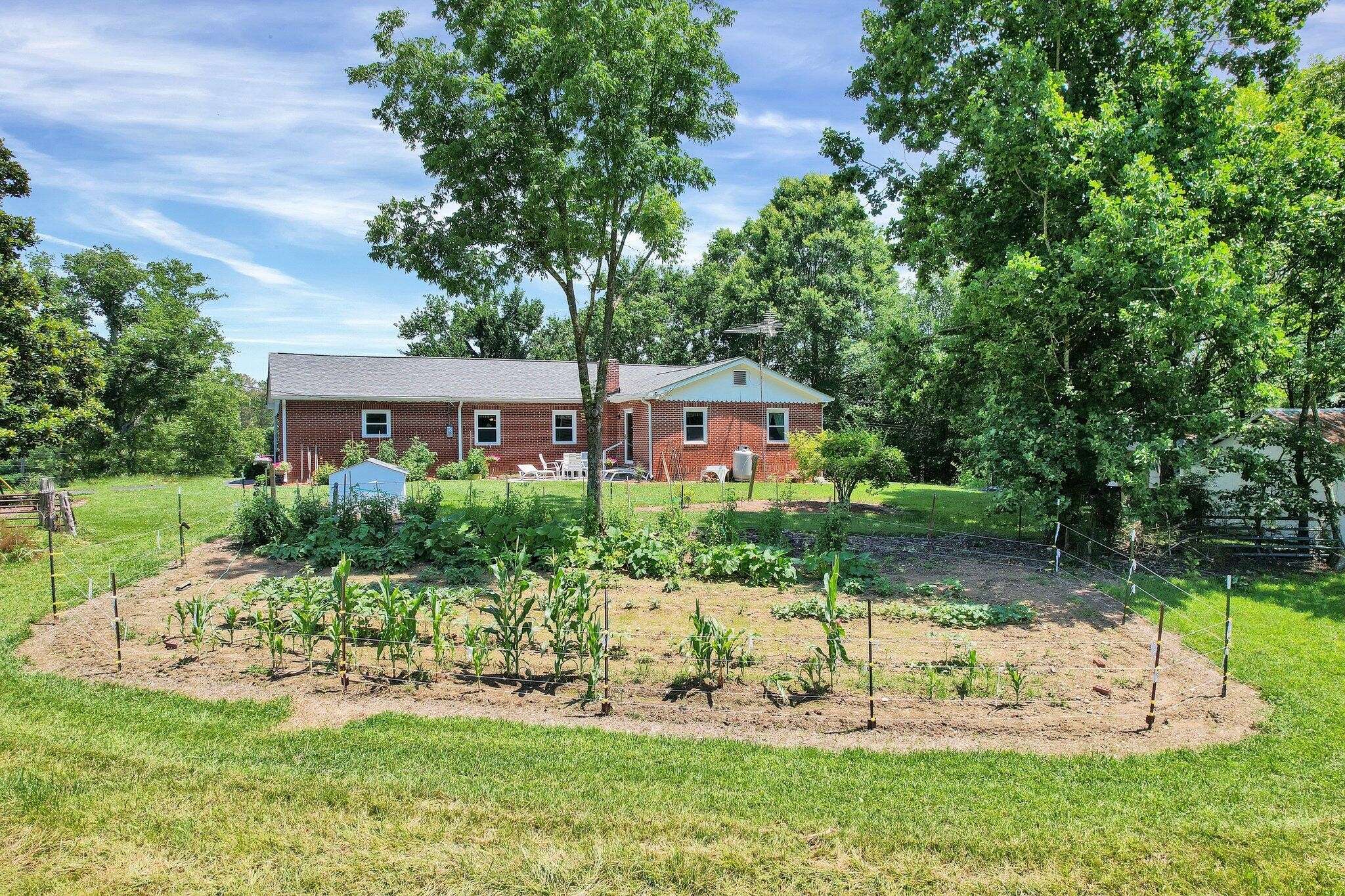 6460 Dalton Pike #SE, Cleveland, TN 37323