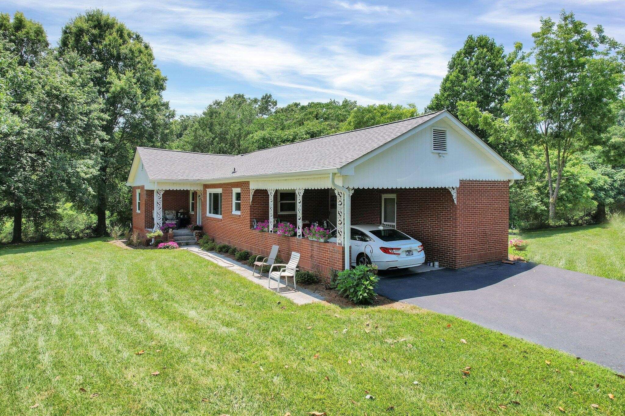 6460 Dalton Pike #SE, Cleveland, TN 37323
