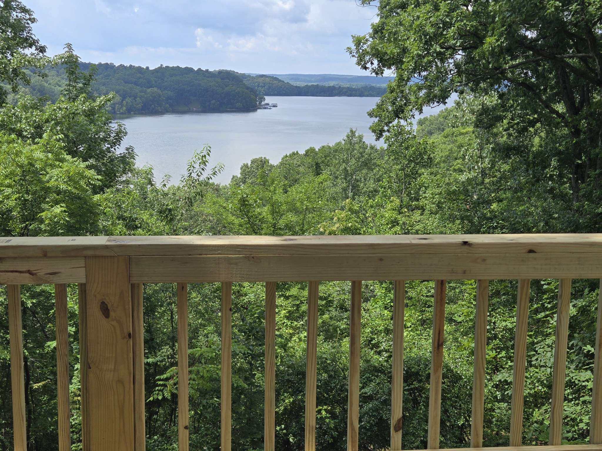9828 Clydeton Rd, Waverly, TN 37185