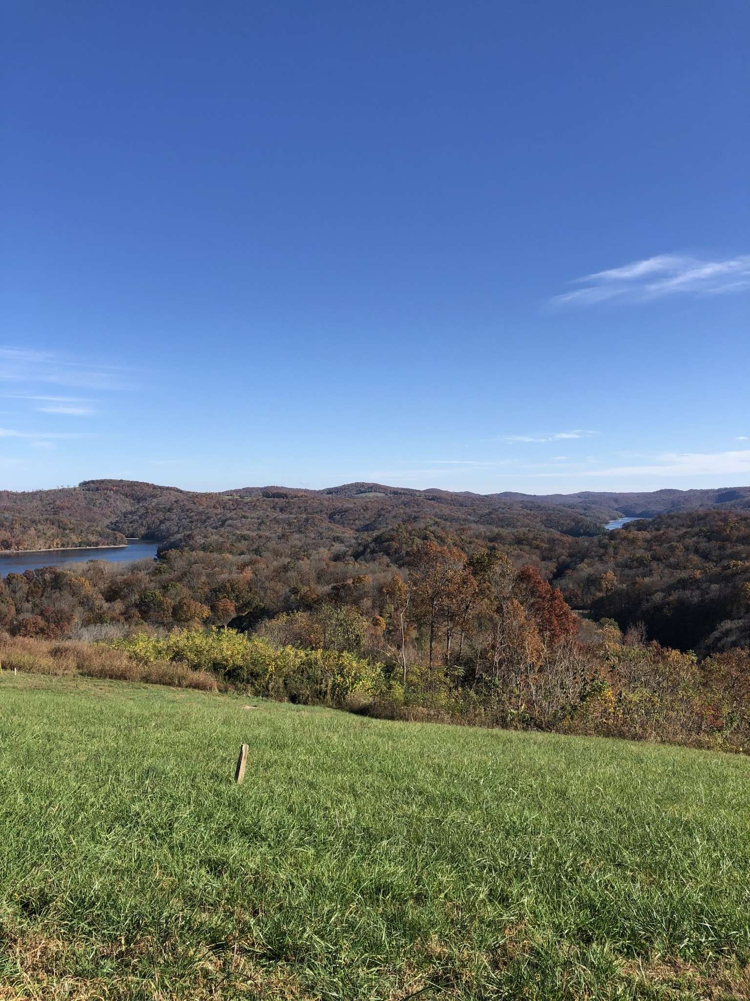 62A Catfish Ln, Celina, TN 38551