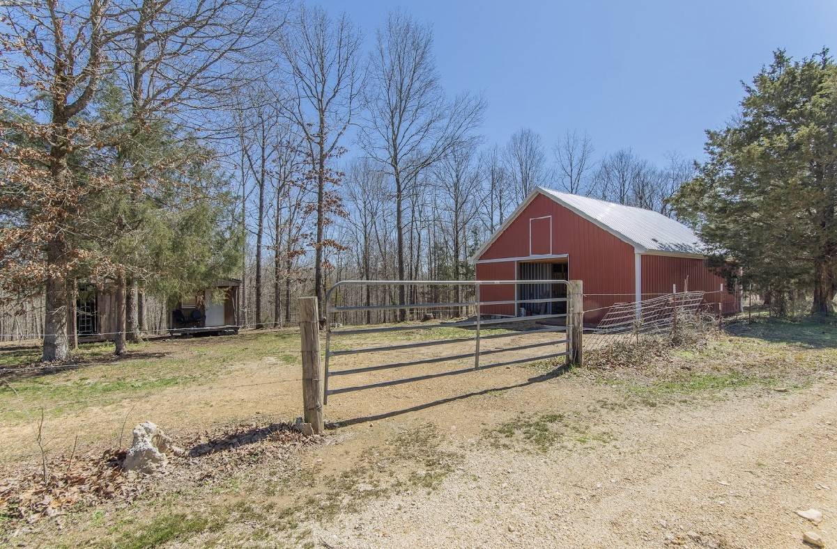 198 Robert Nutt Rd, Waynesboro, TN 38485