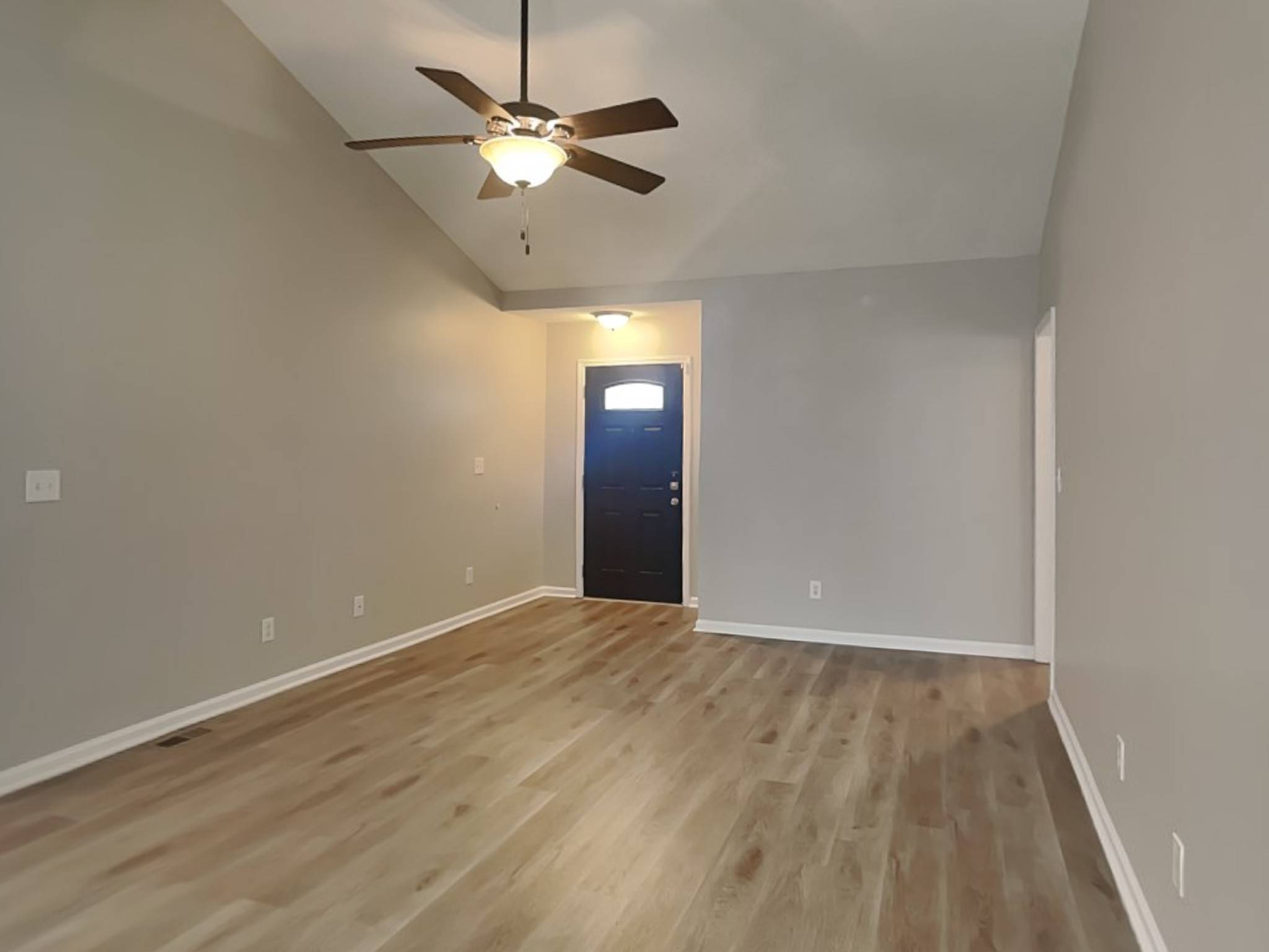 232 Grassmire Dr, Clarksville, TN 37042