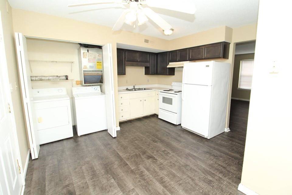 1044 Pembroke Rd #31, Oak Grove, KY 42262