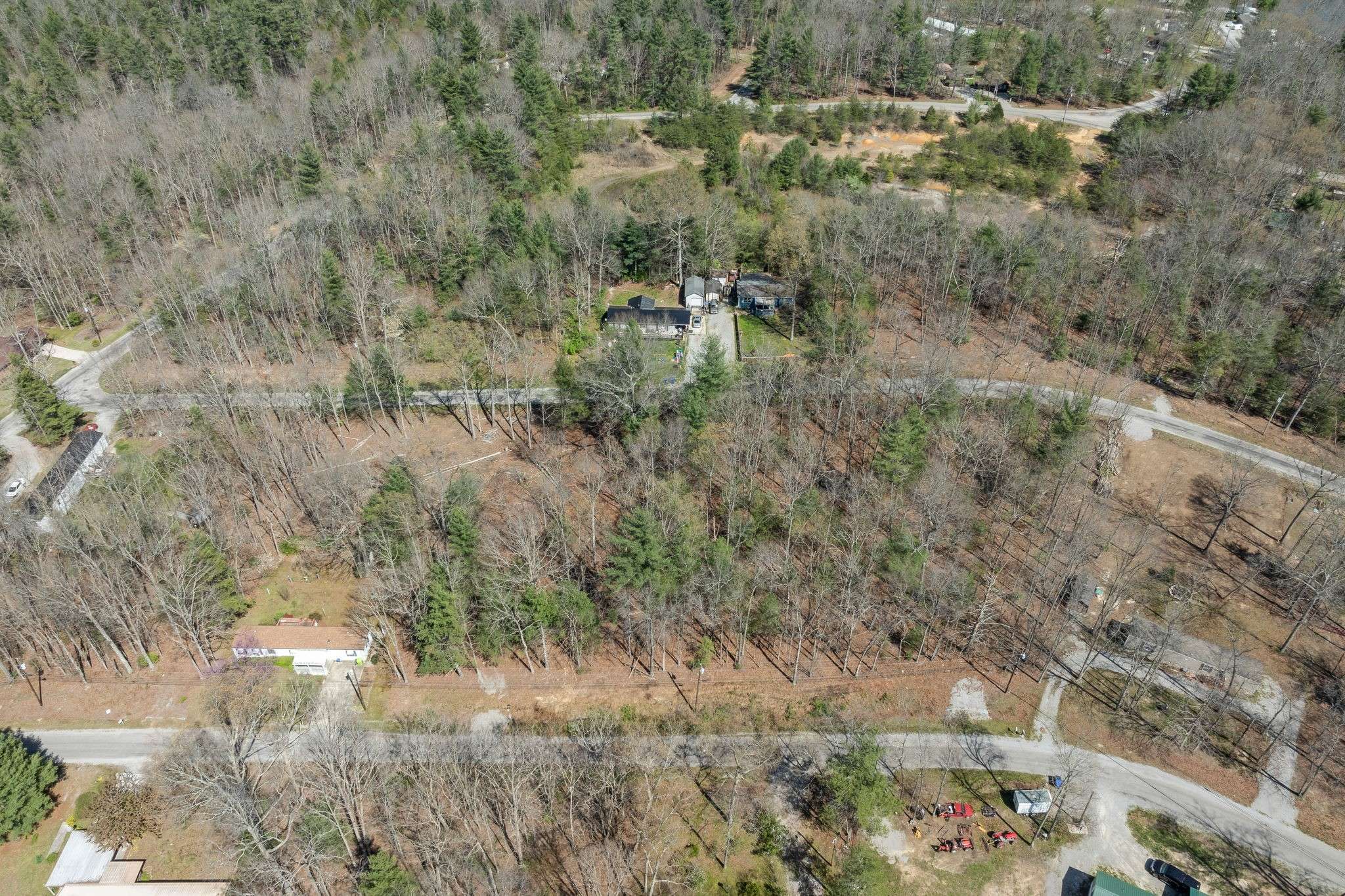 6054 Loch Loosa Dr, Crossville, TN 38572