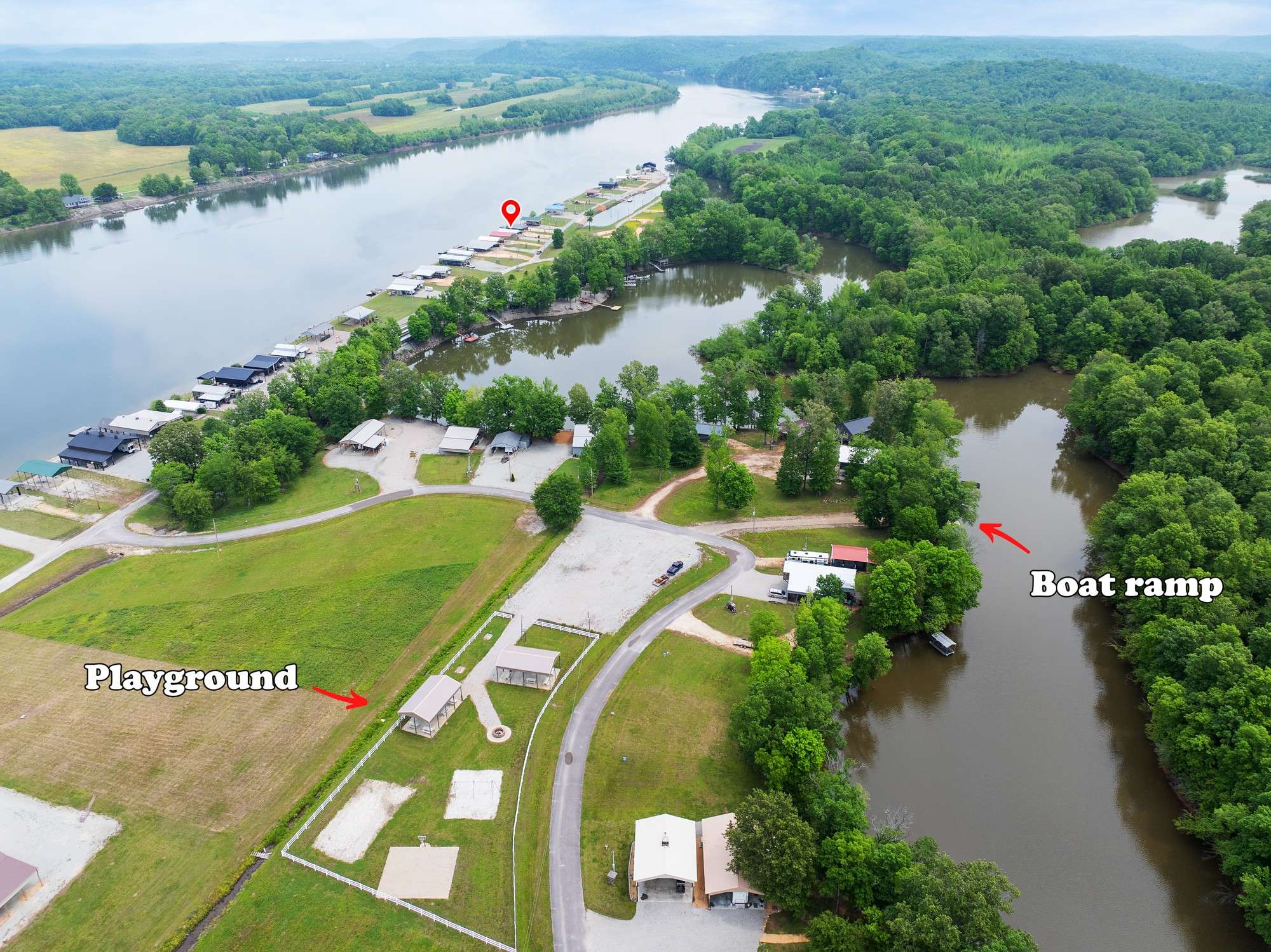 1017 River Front Dr, Clifton, TN 38425