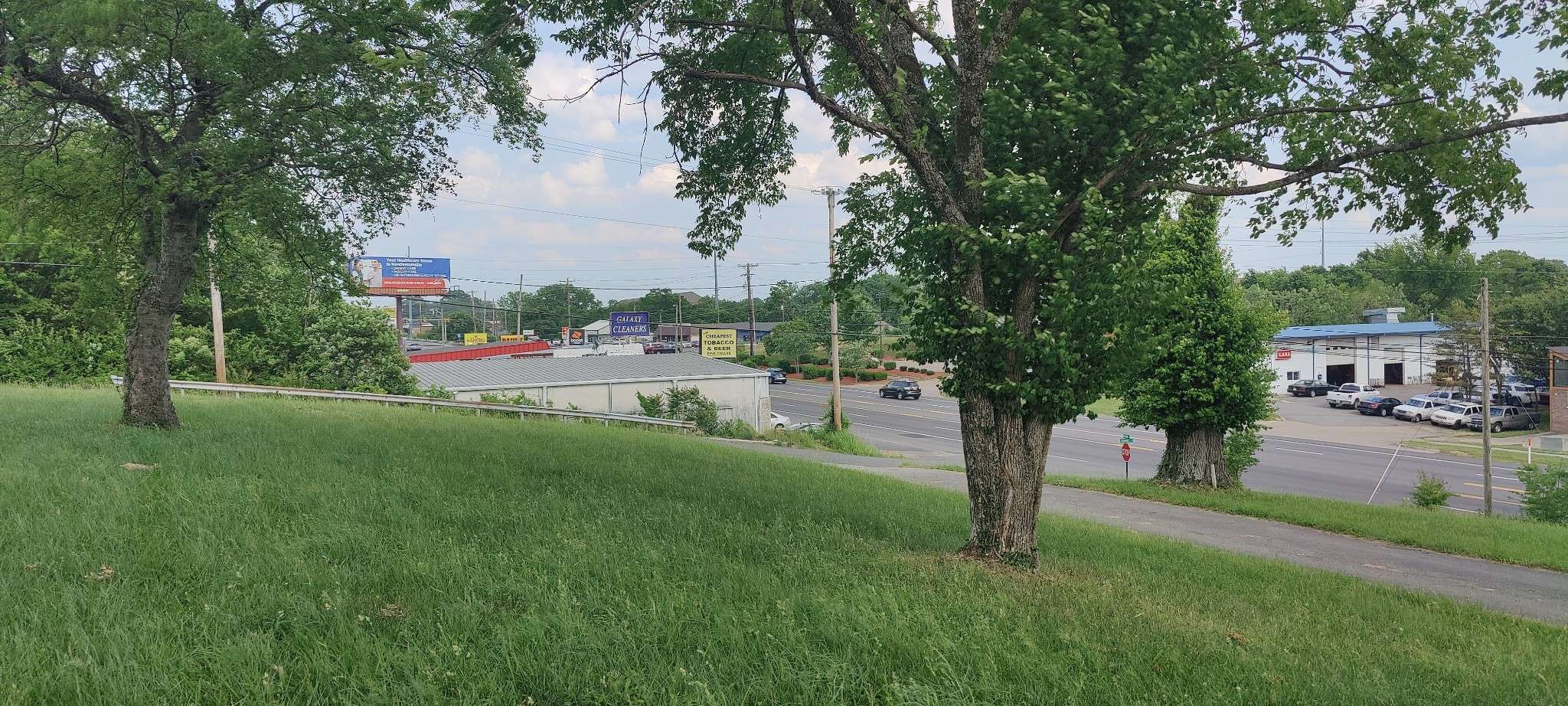 670 W Main St #W, Hendersonville, TN 37075