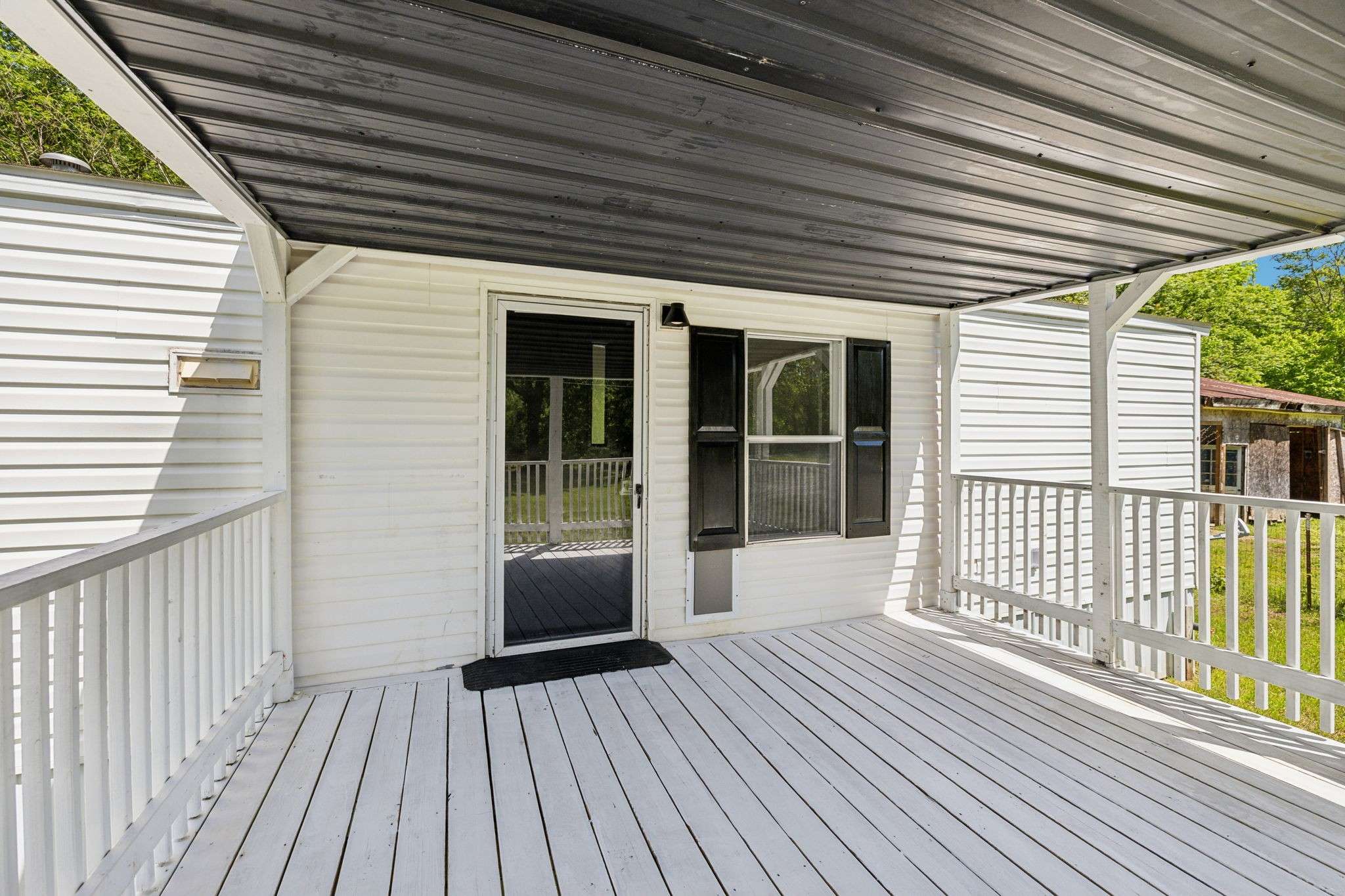 161 Longbranch Rd, Hohenwald, TN 38462