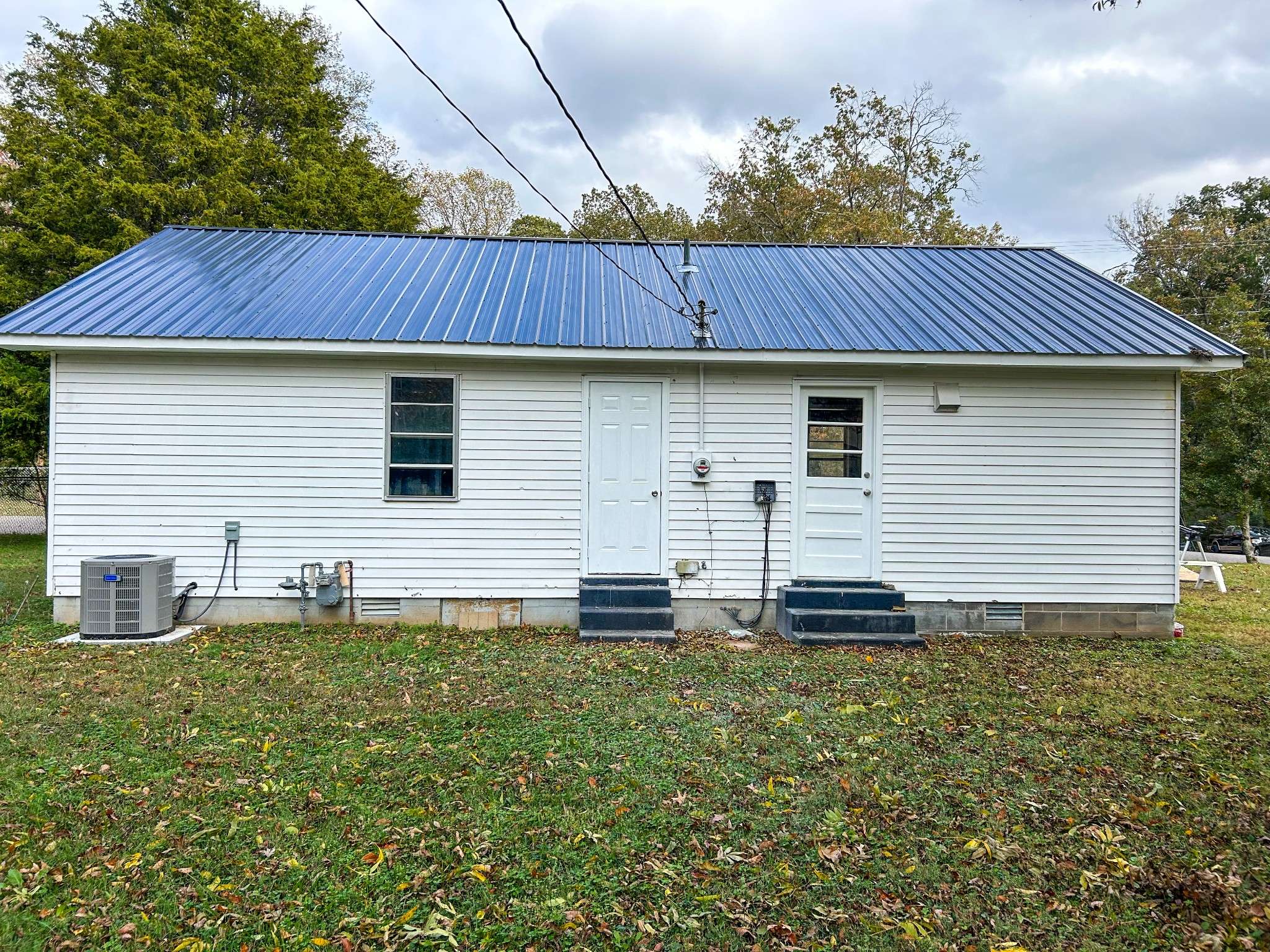 727 Powell St, Paris, TN 38242