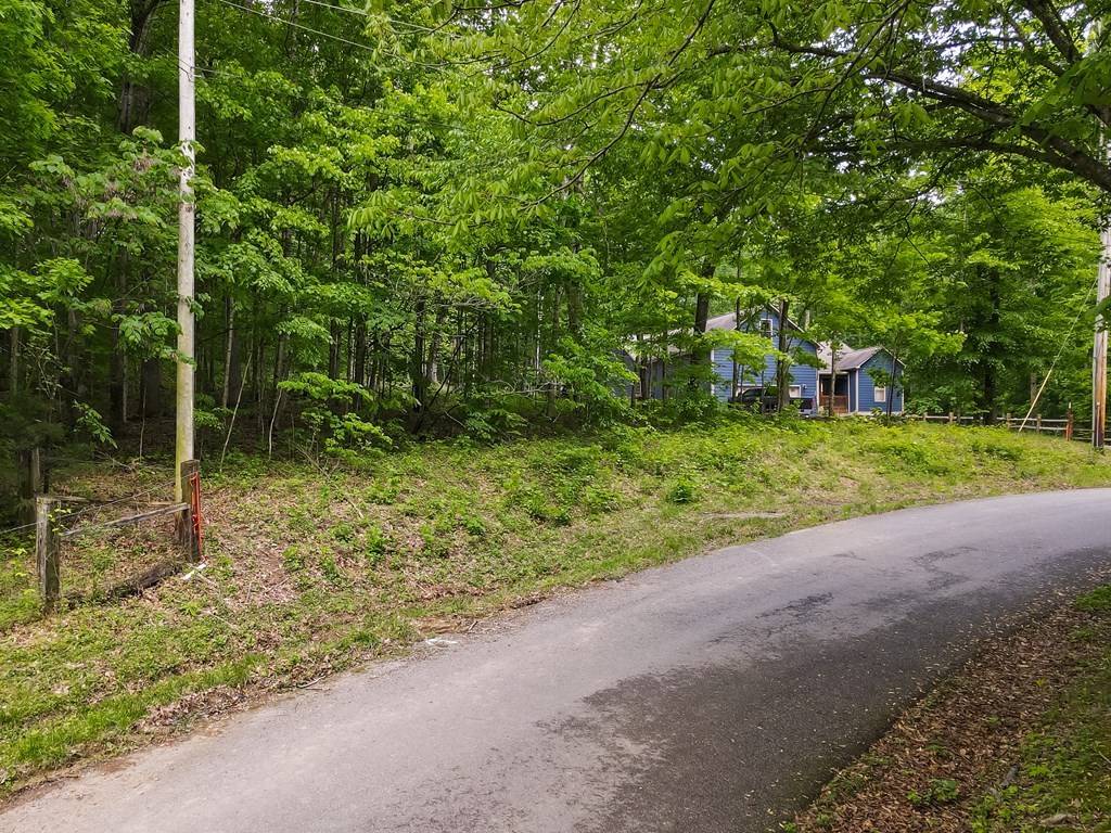 5757 Emerald Rd, Cookeville, TN 38501