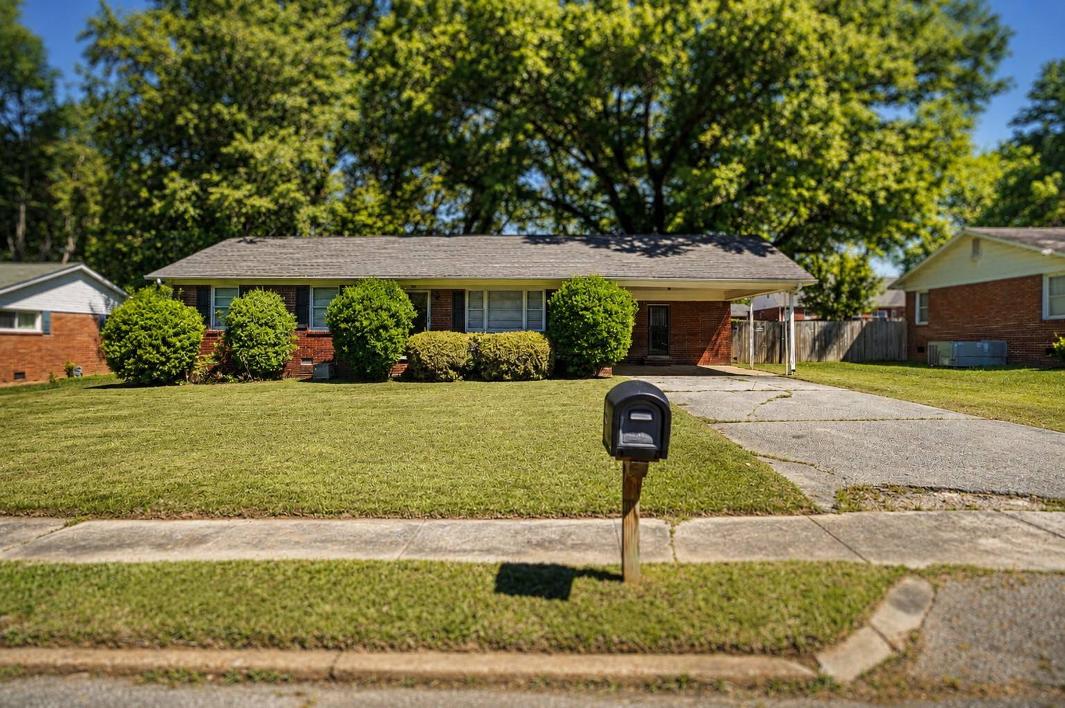 85 Charjean Dr, Jackson, TN 38305