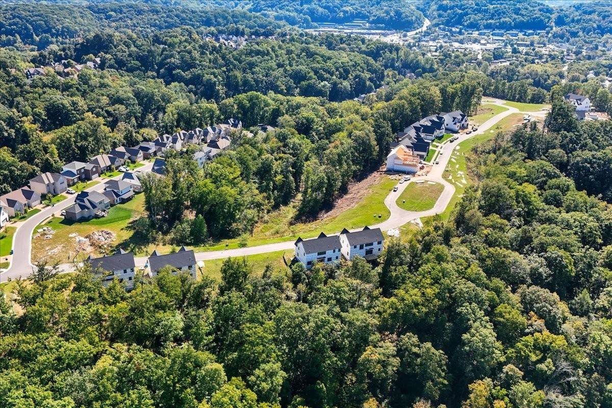 820 Summit Oaks Ct, Nashville, TN 37221