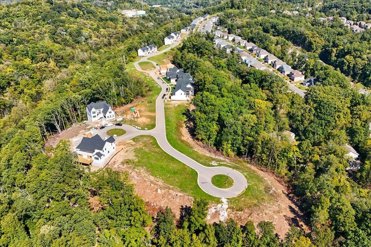 820 Summit Oaks Ct, Nashville, TN 37221