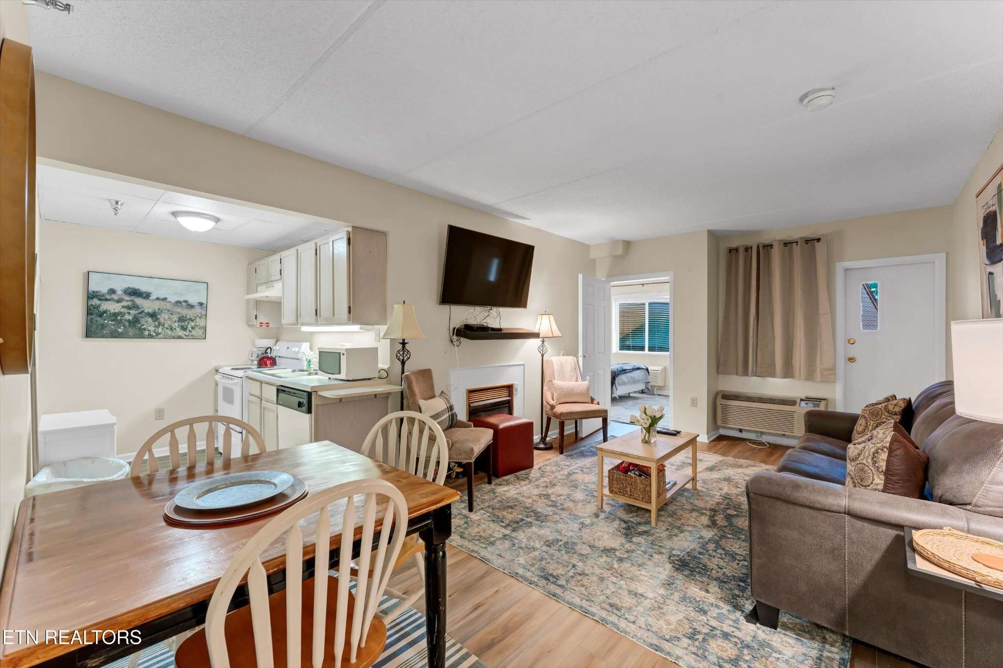 413 Baskins Creek Rd #205, Gatlinburg, TN 37738