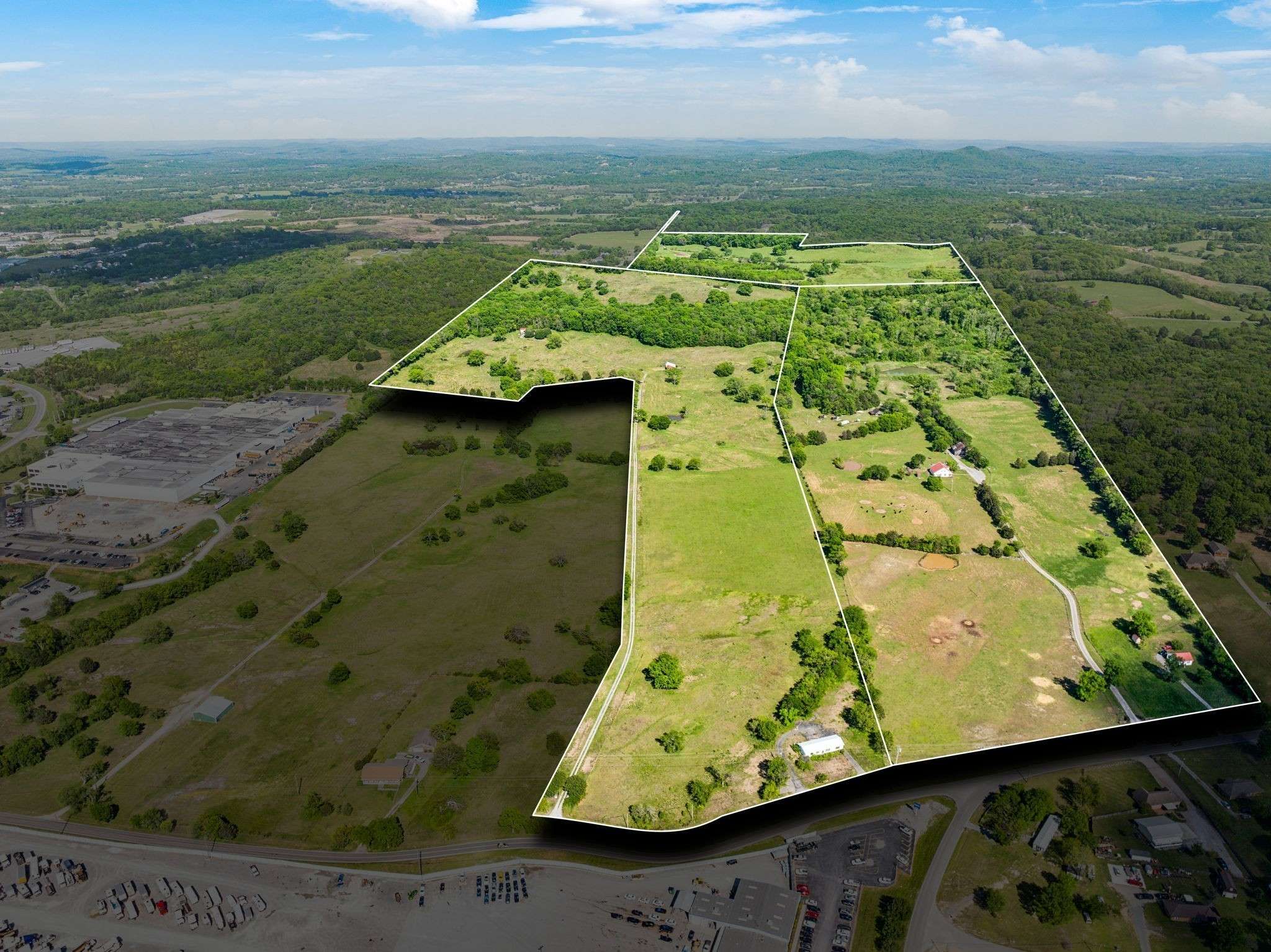 2600 SE Tater Peeler Rd, Lebanon, TN 37090