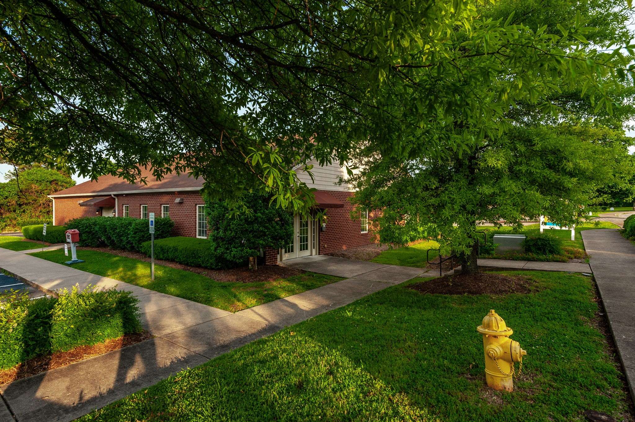 20 Executive Park Dr, Hendersonville, TN 37075