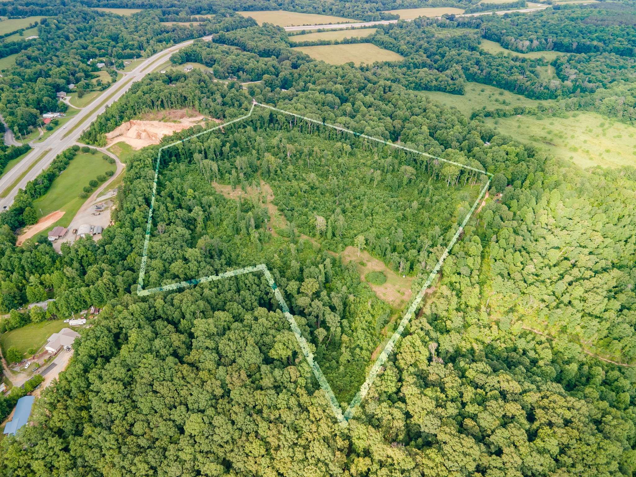 152 Cascade Spring Rd, Hohenwald, TN 38462