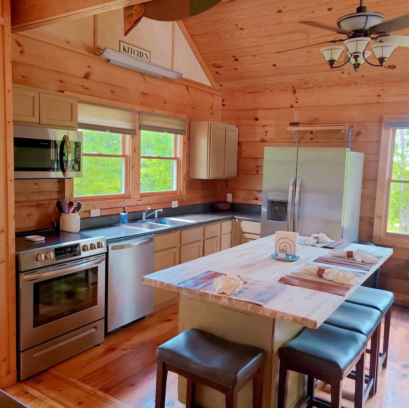80 Tater Bug Ln, Clifton, TN 38425