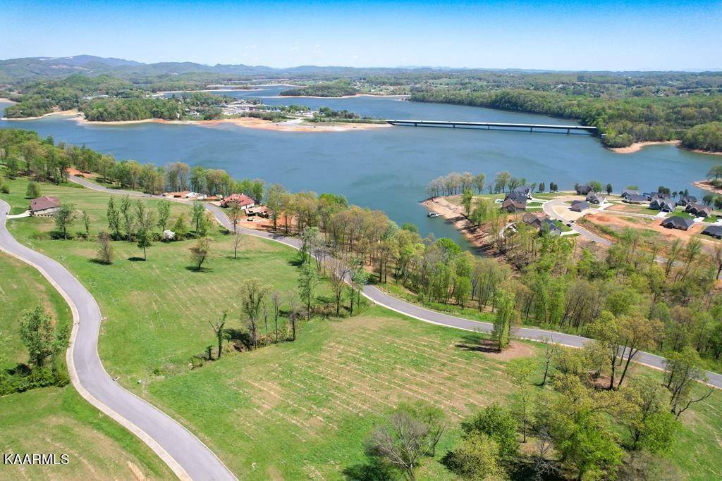 2093 Edgewater Sound, Morristown, TN 37814