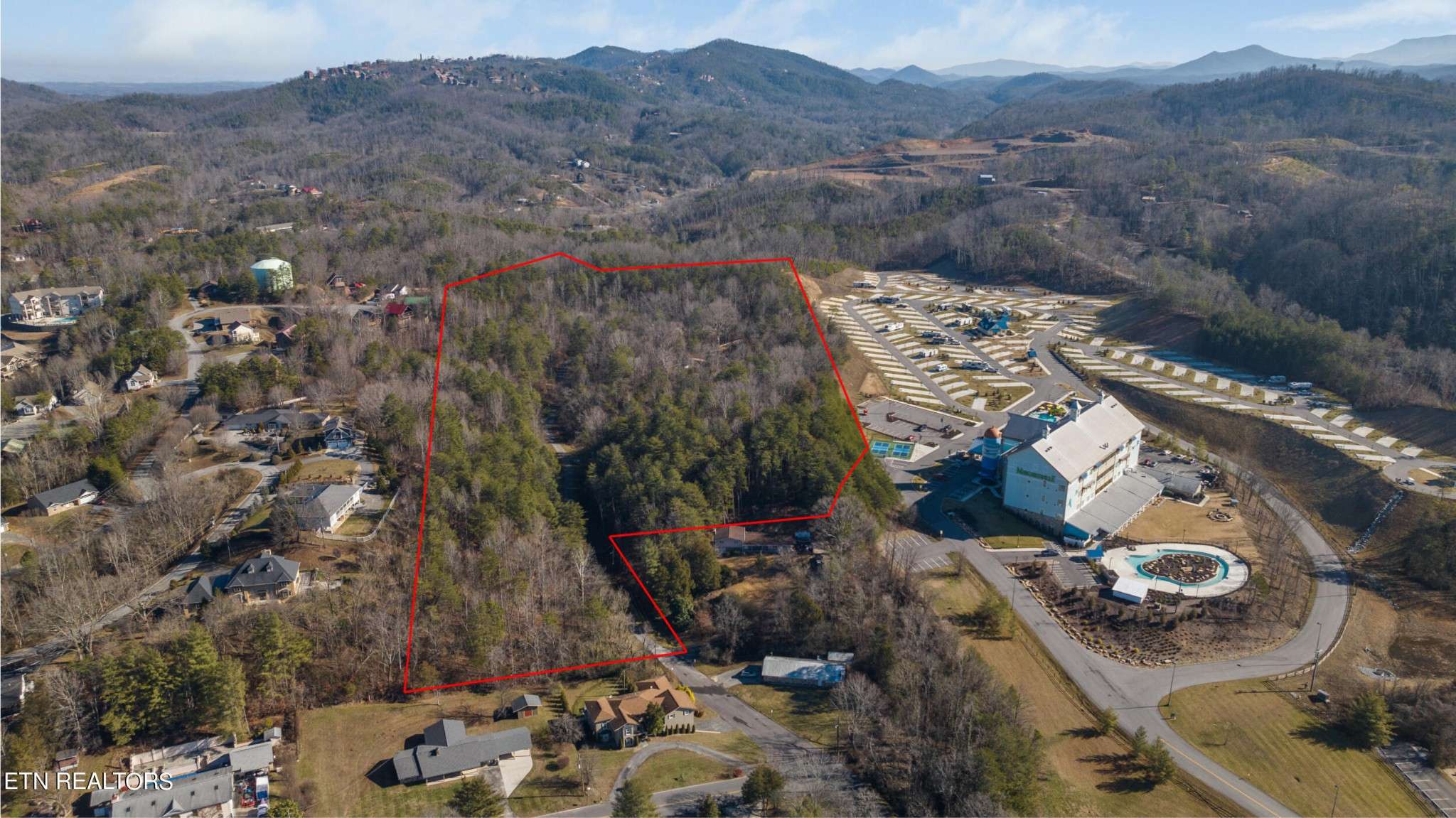 820 Old Gate Rd, Pigeon Forge, TN 37863