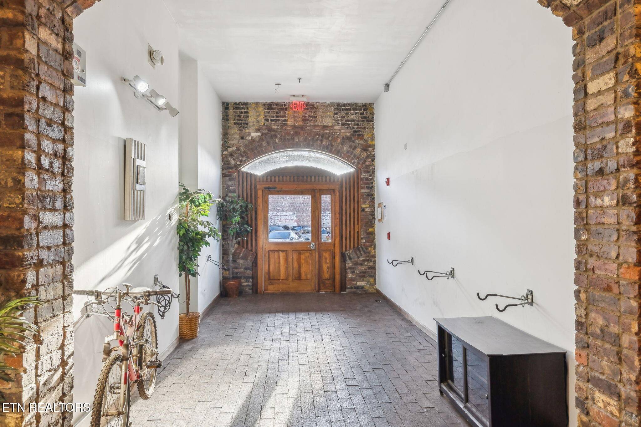 105 W Jackson Ave #1, Knoxville, TN 37902
