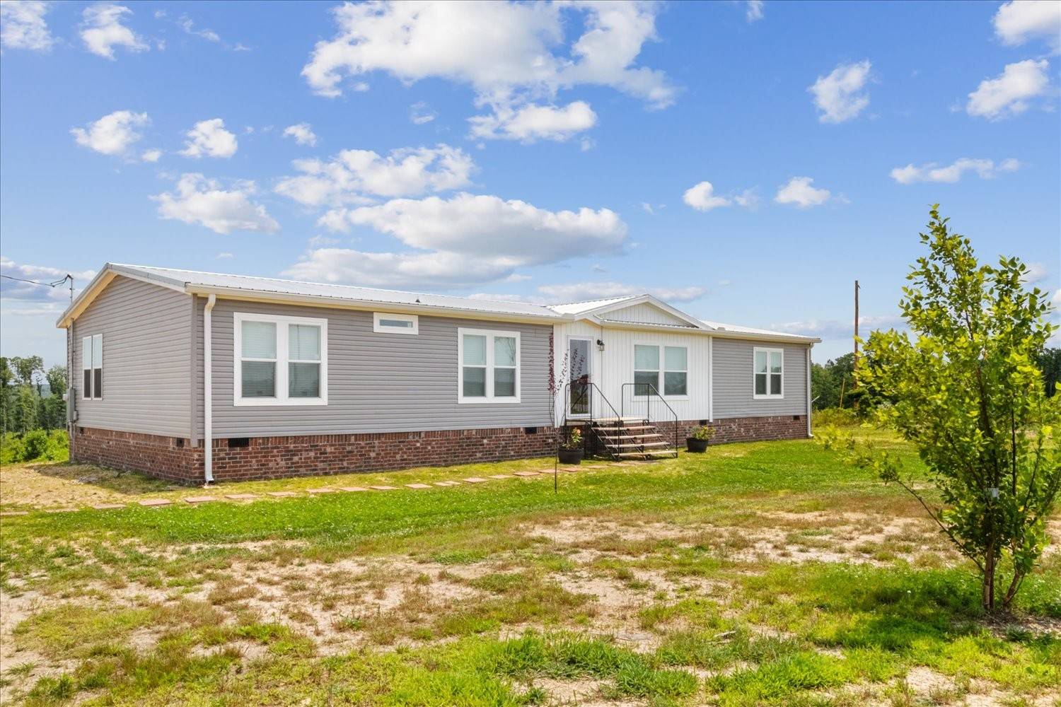 418 Springer Rd, Hohenwald, TN 38462
