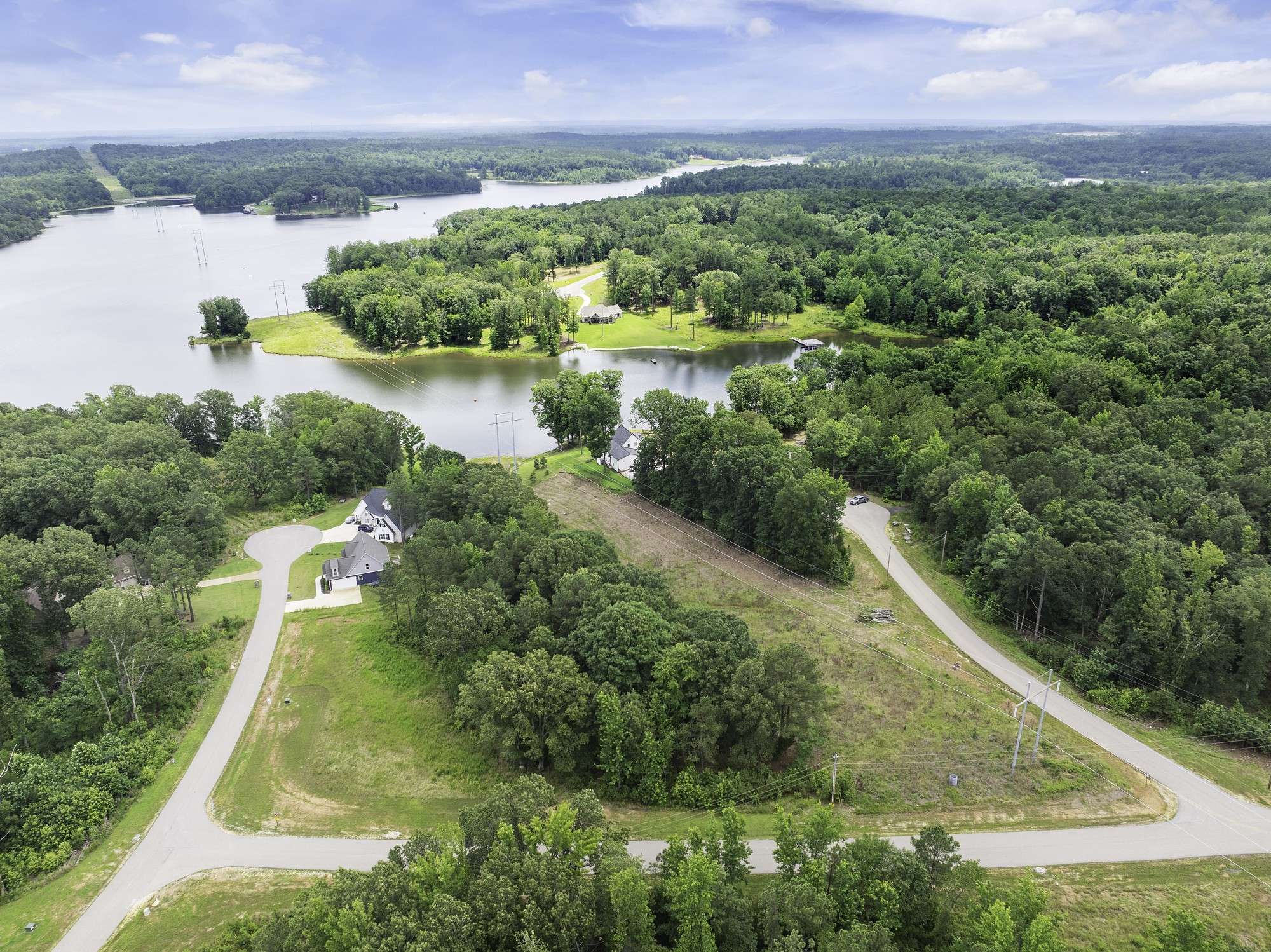 0 Shoreline Dr, Huntingdon, TN 38344