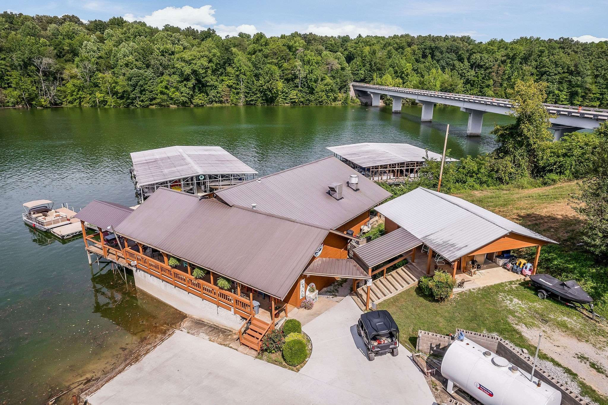 1967 Rock Island Rd, Rock Island, TN 38581