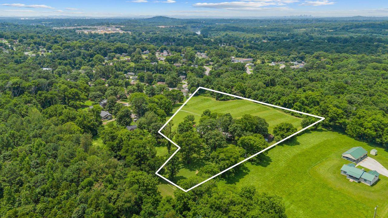 204 Butlers Ln, Old Hickory, TN 37138