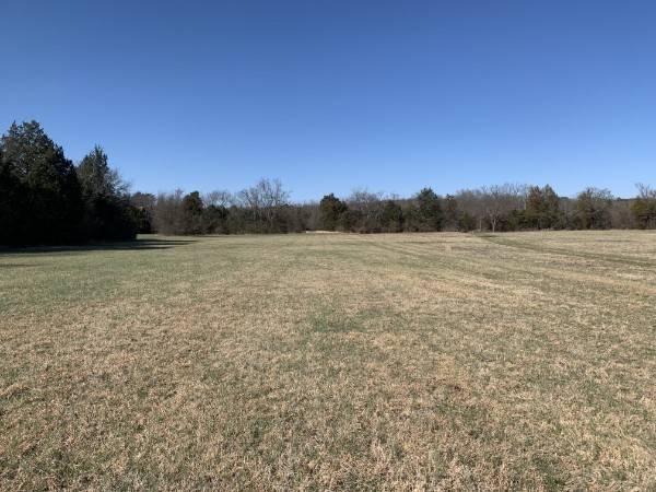 8 Hartmann Drive, Lebanon, TN 37087