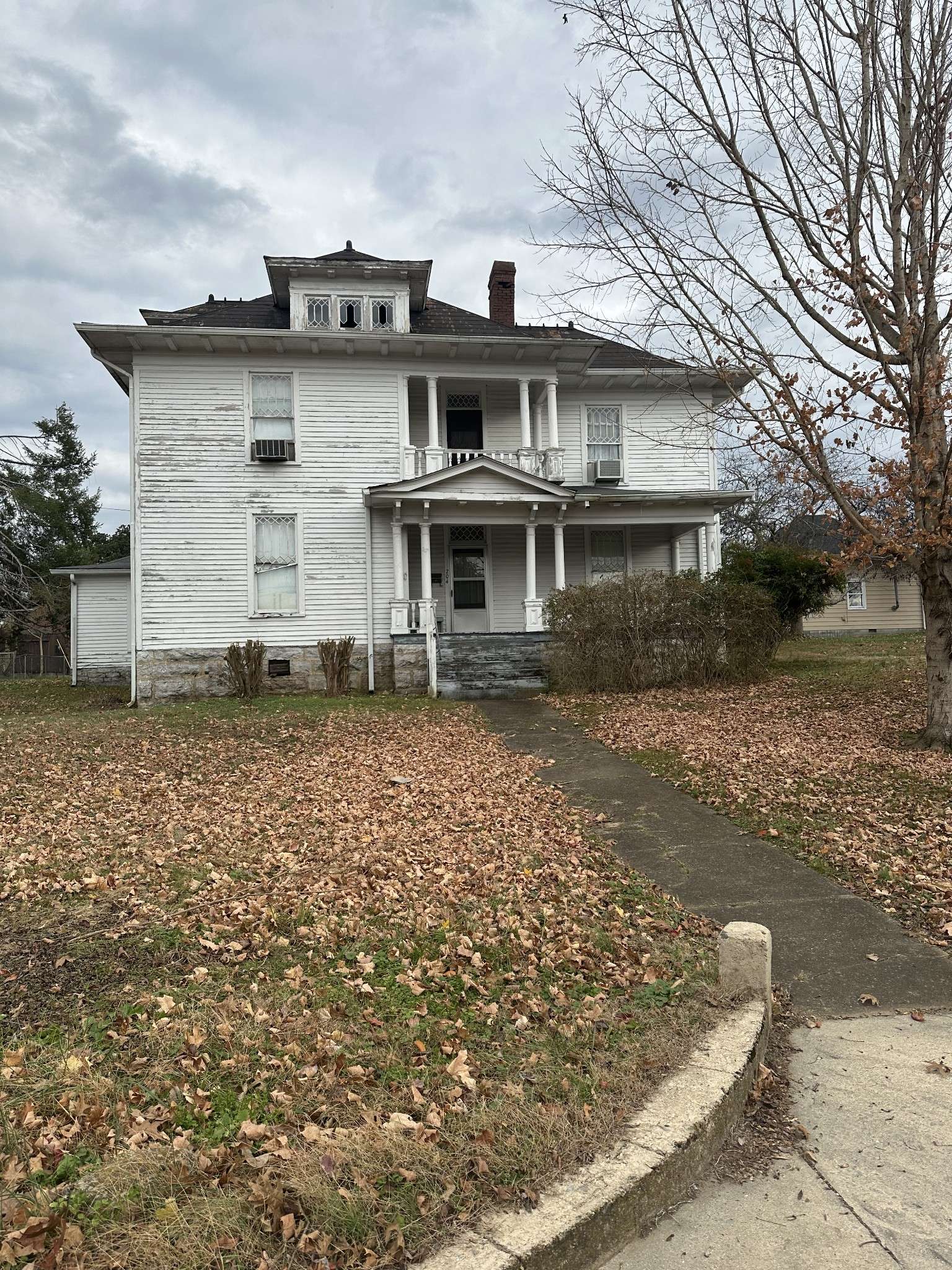 704 Main St #N, Carthage, TN 37030