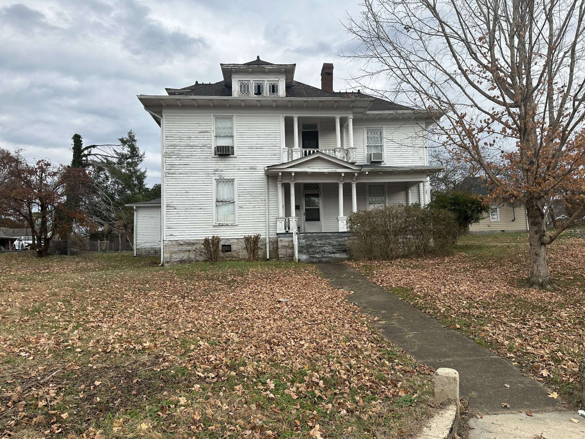 704 Main St #N, Carthage, TN 37030