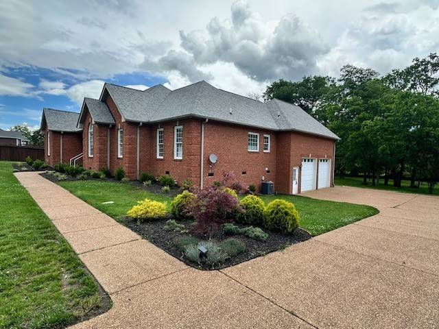 2012 Alan John Way, Lebanon, TN 37087